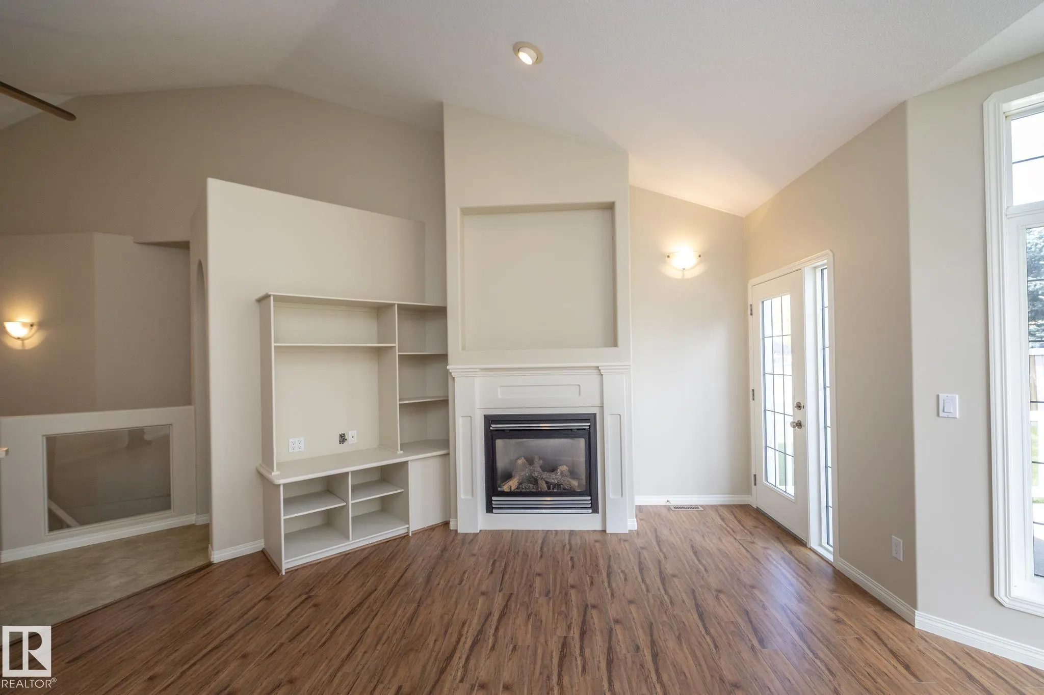 2 BRIARWOOD Village