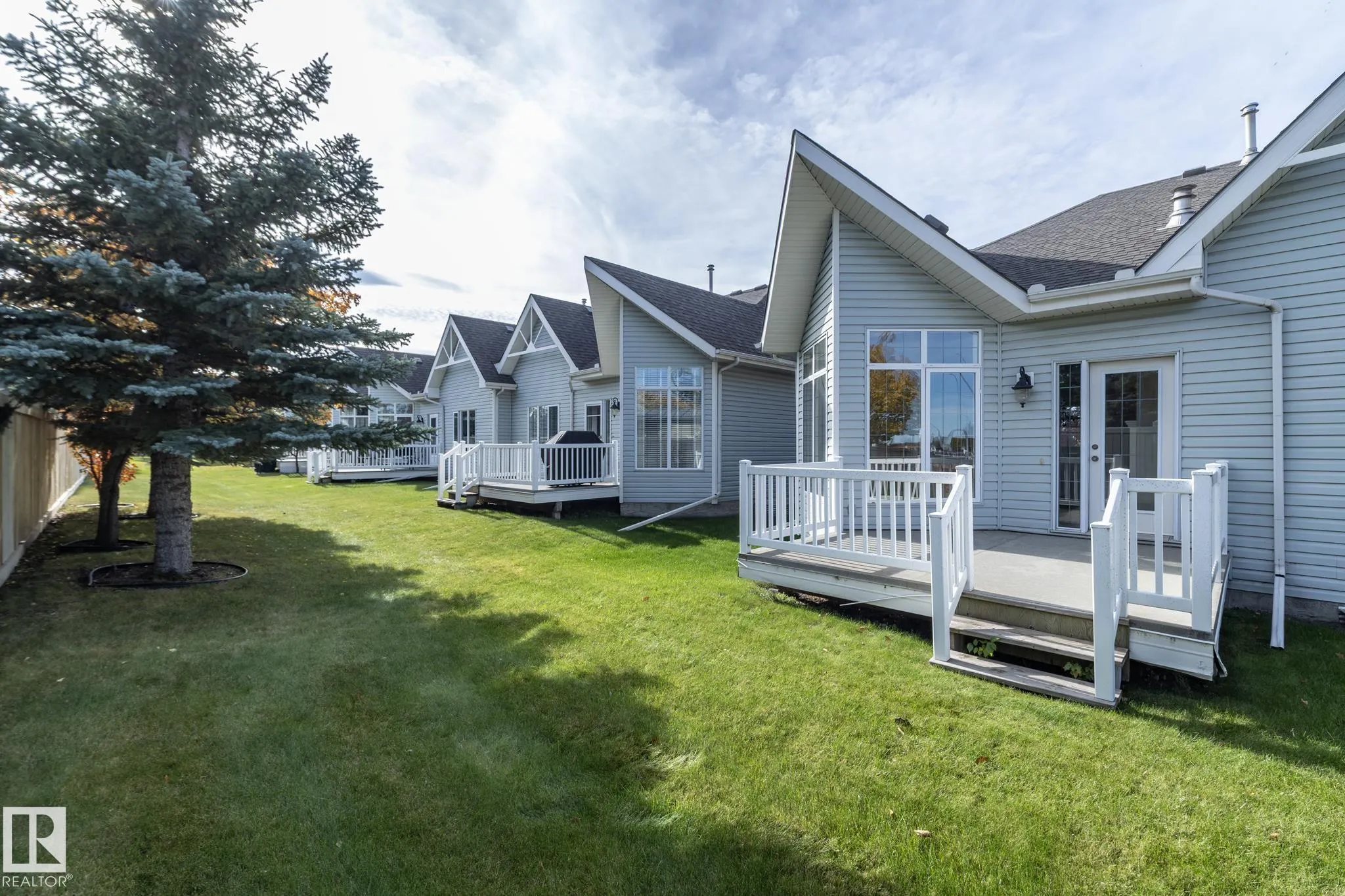2 BRIARWOOD Village