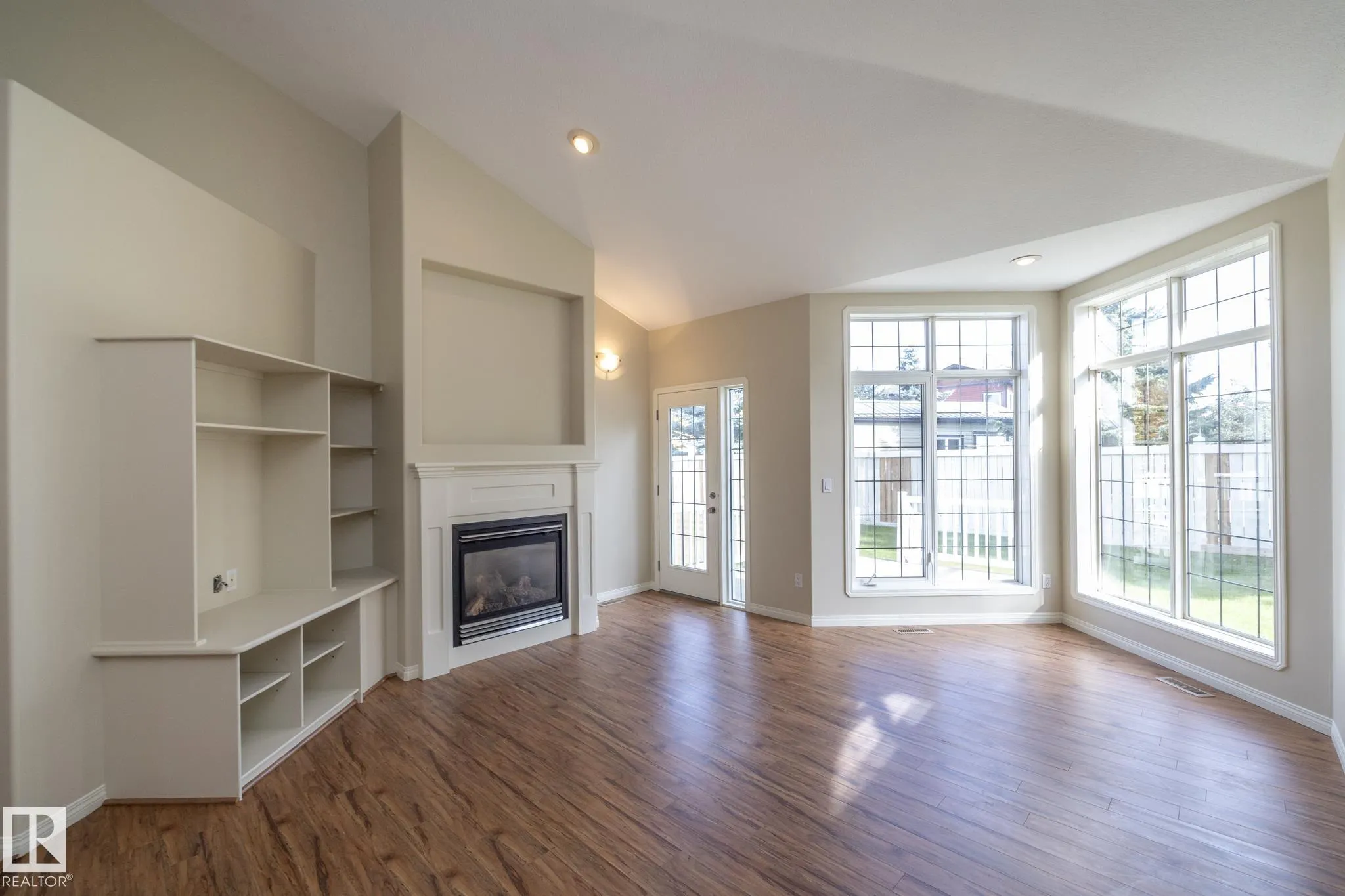 2 BRIARWOOD Village