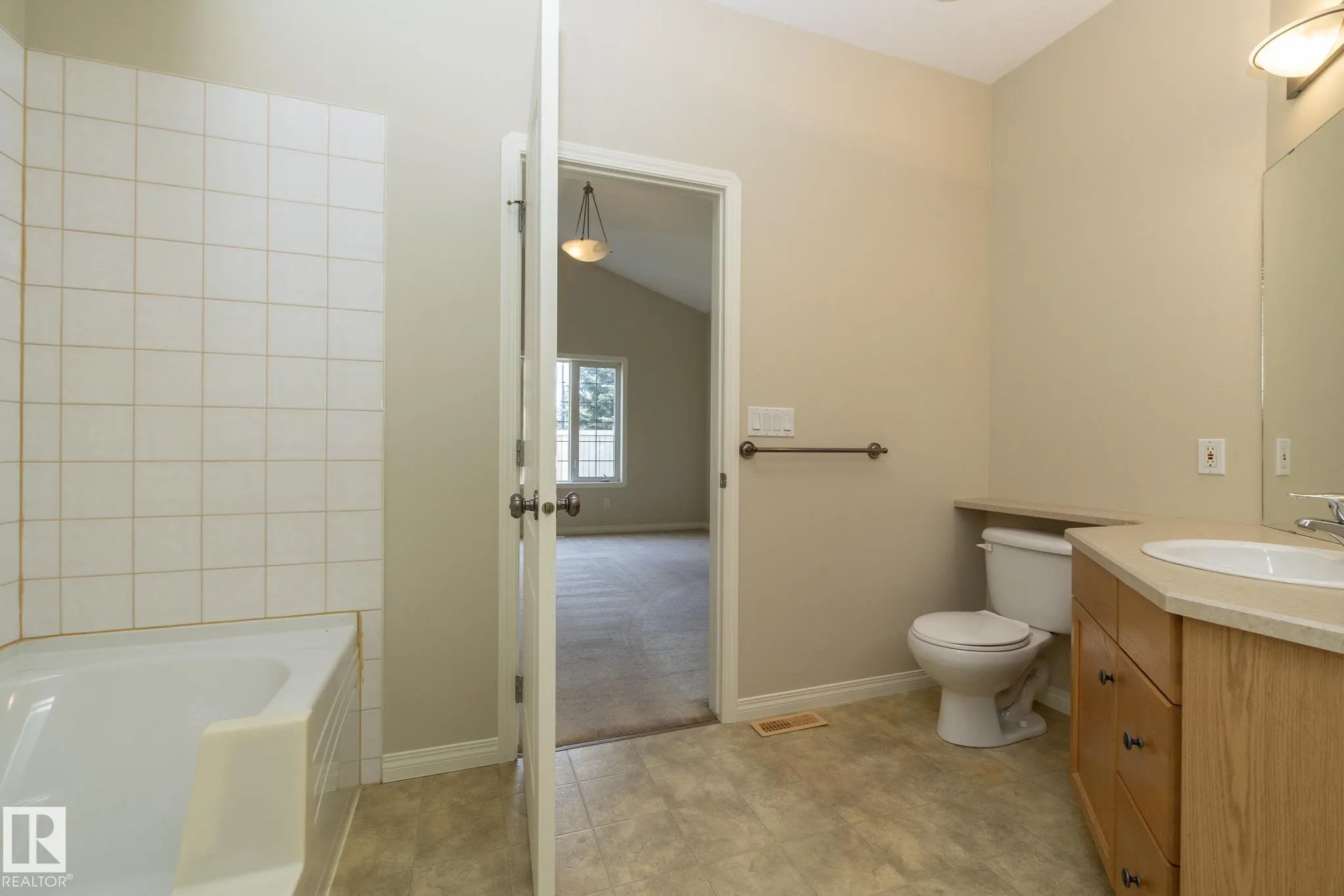 2 BRIARWOOD Village
