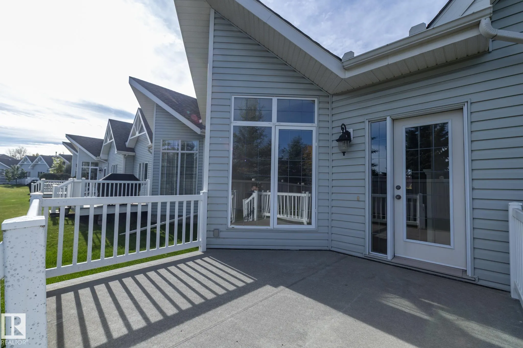 2 BRIARWOOD Village