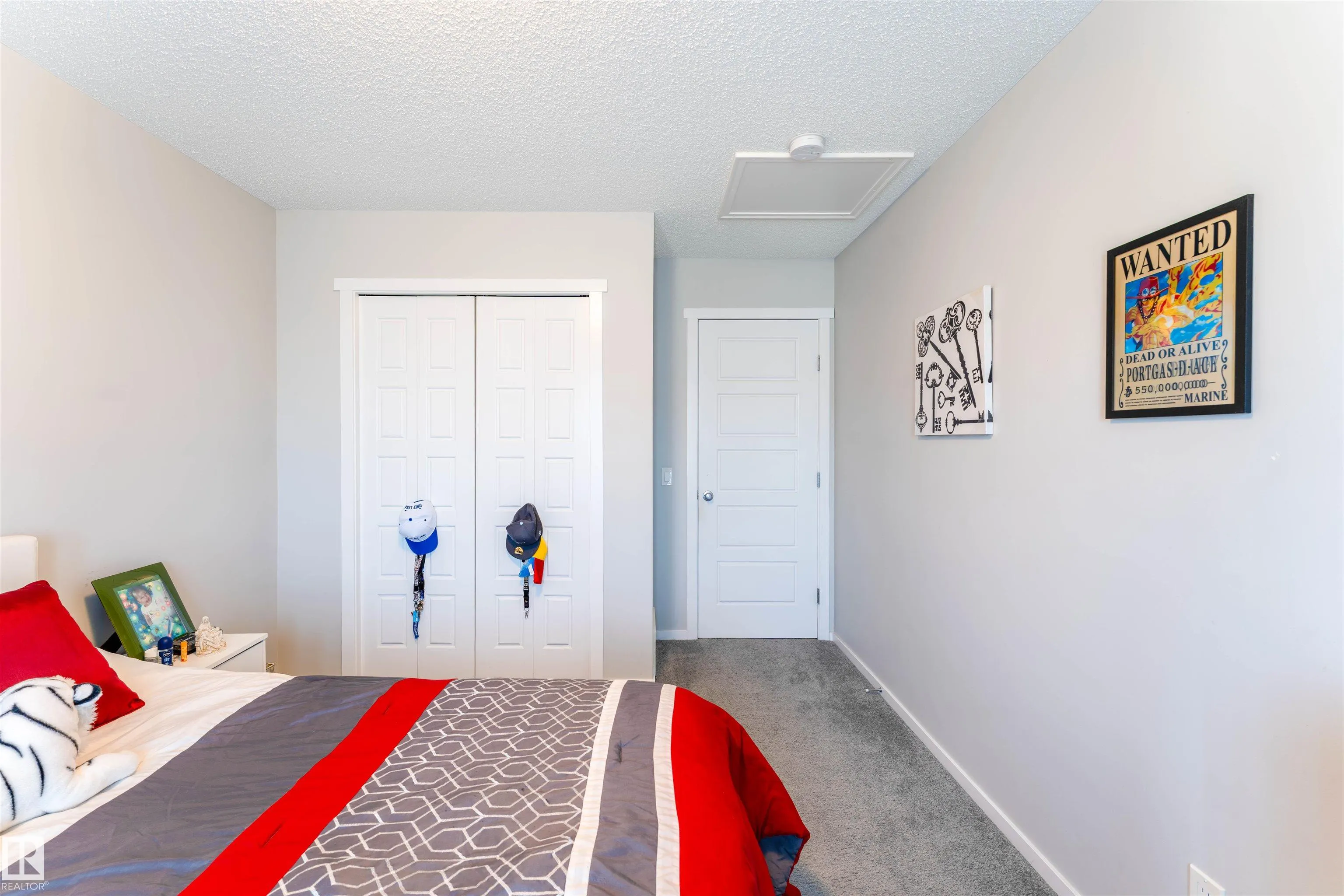 6004 11 ROSENTHAL Way