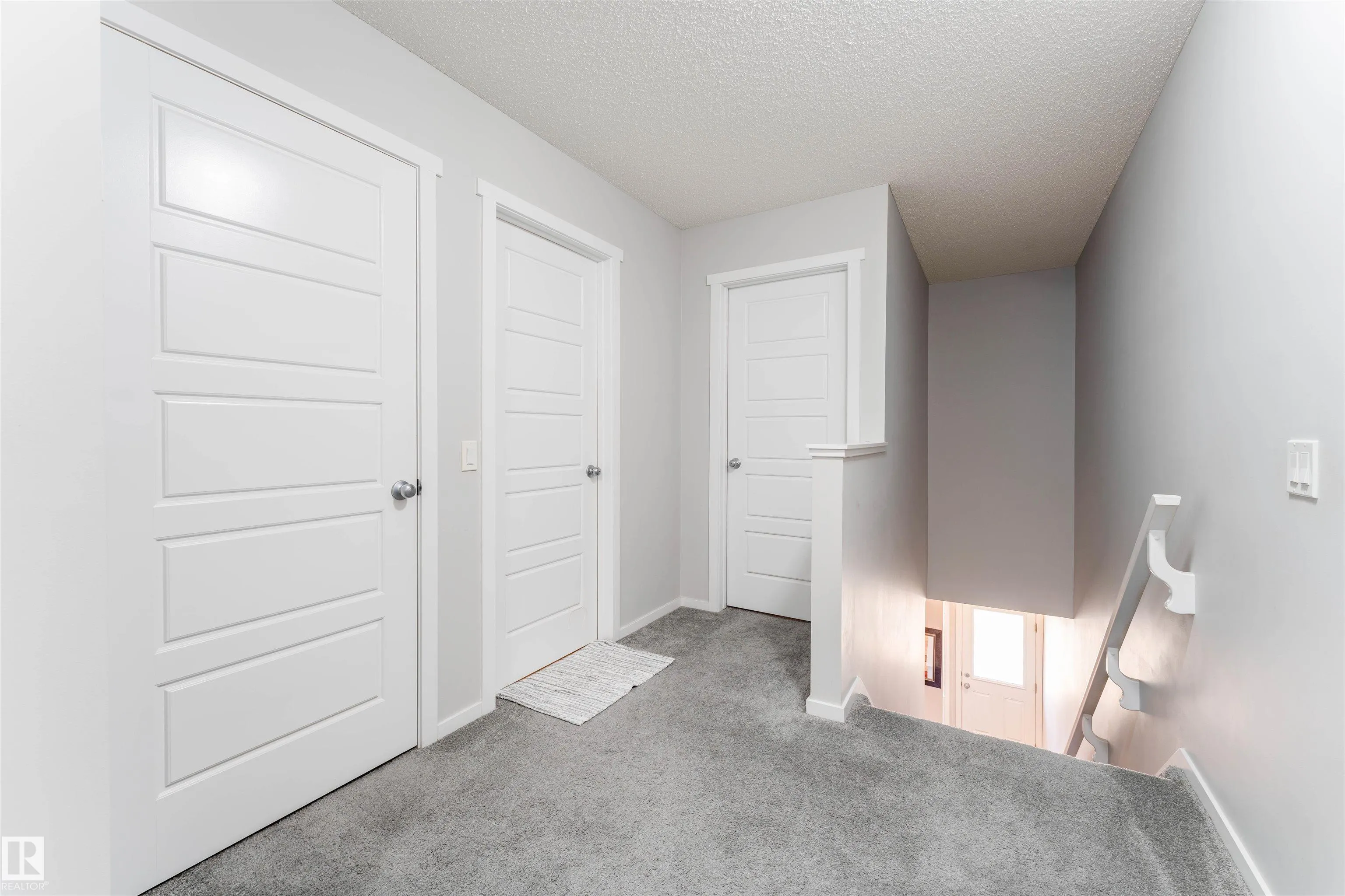 6004 11 ROSENTHAL Way