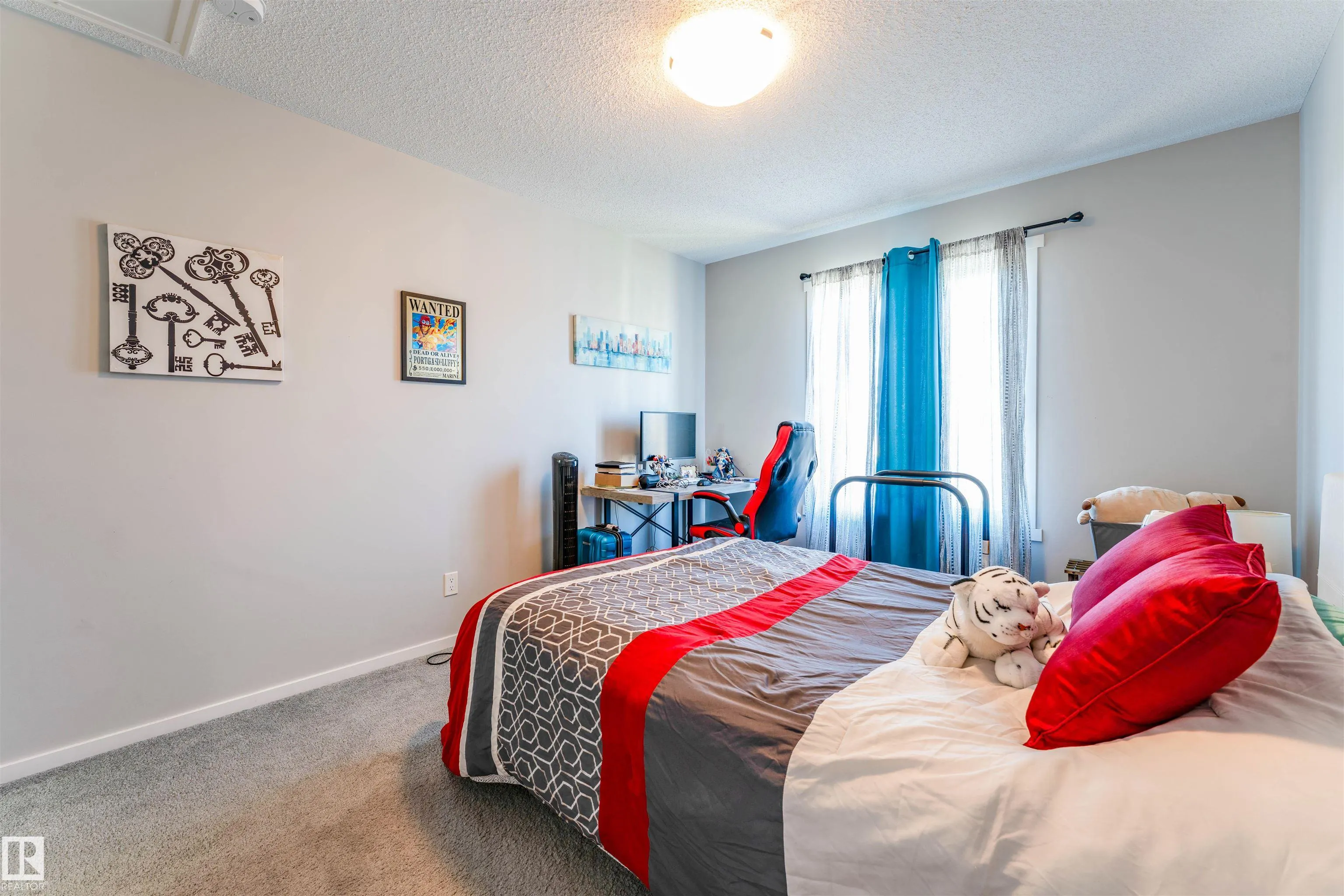 6004 11 ROSENTHAL Way
