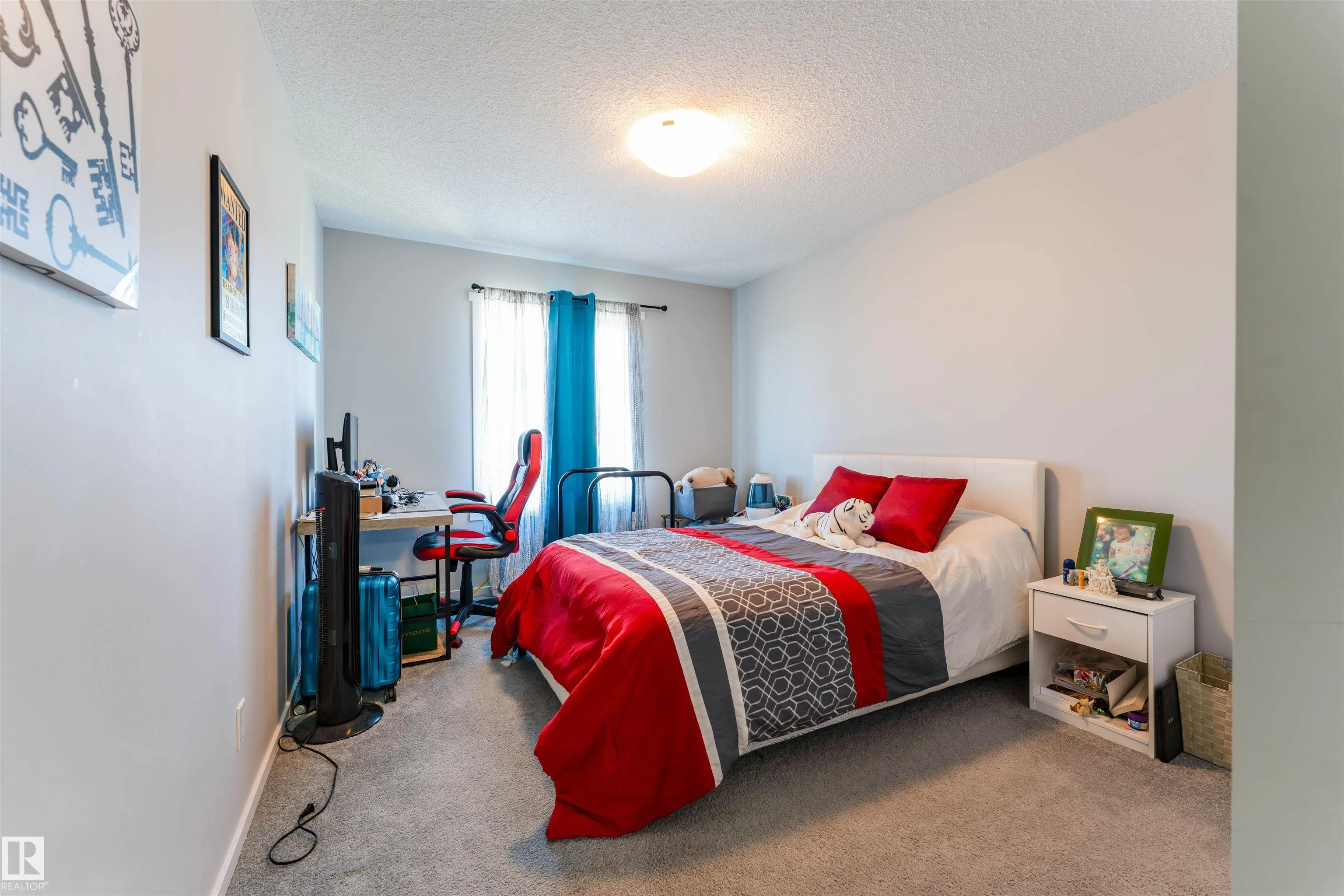 6004 11 ROSENTHAL Way