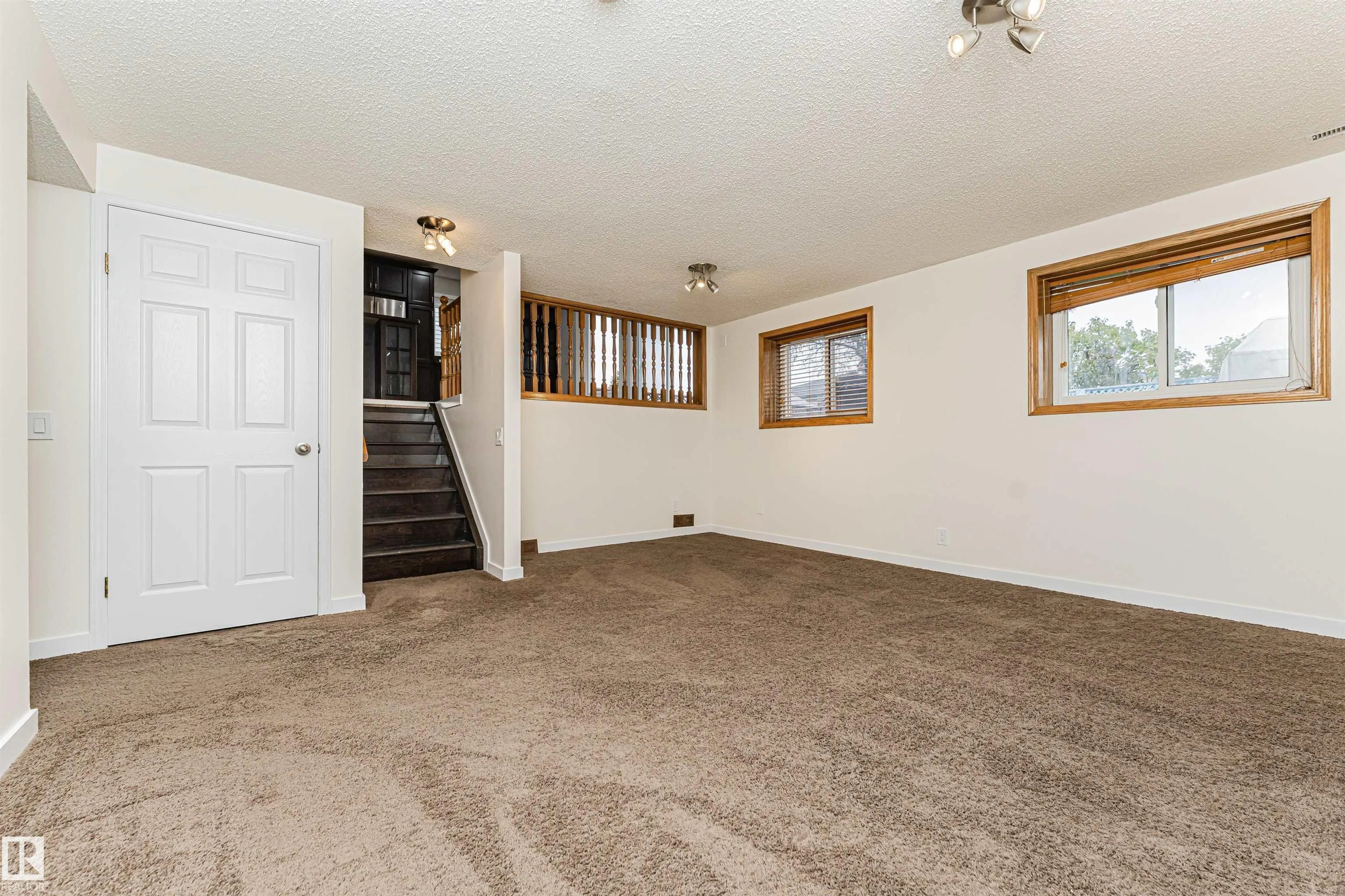 18 ABERDEEN Way
