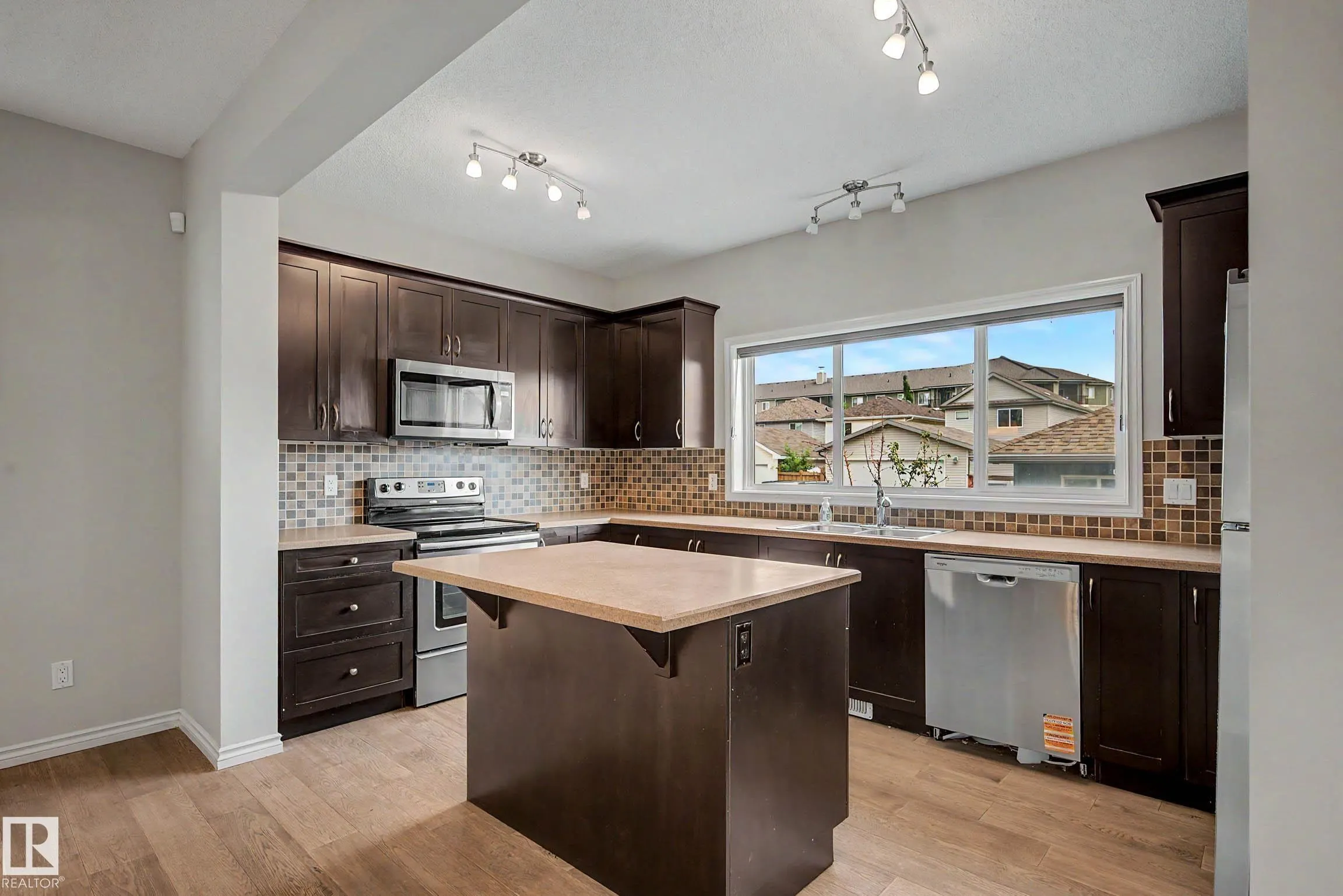 608 MCDONOUGH Link