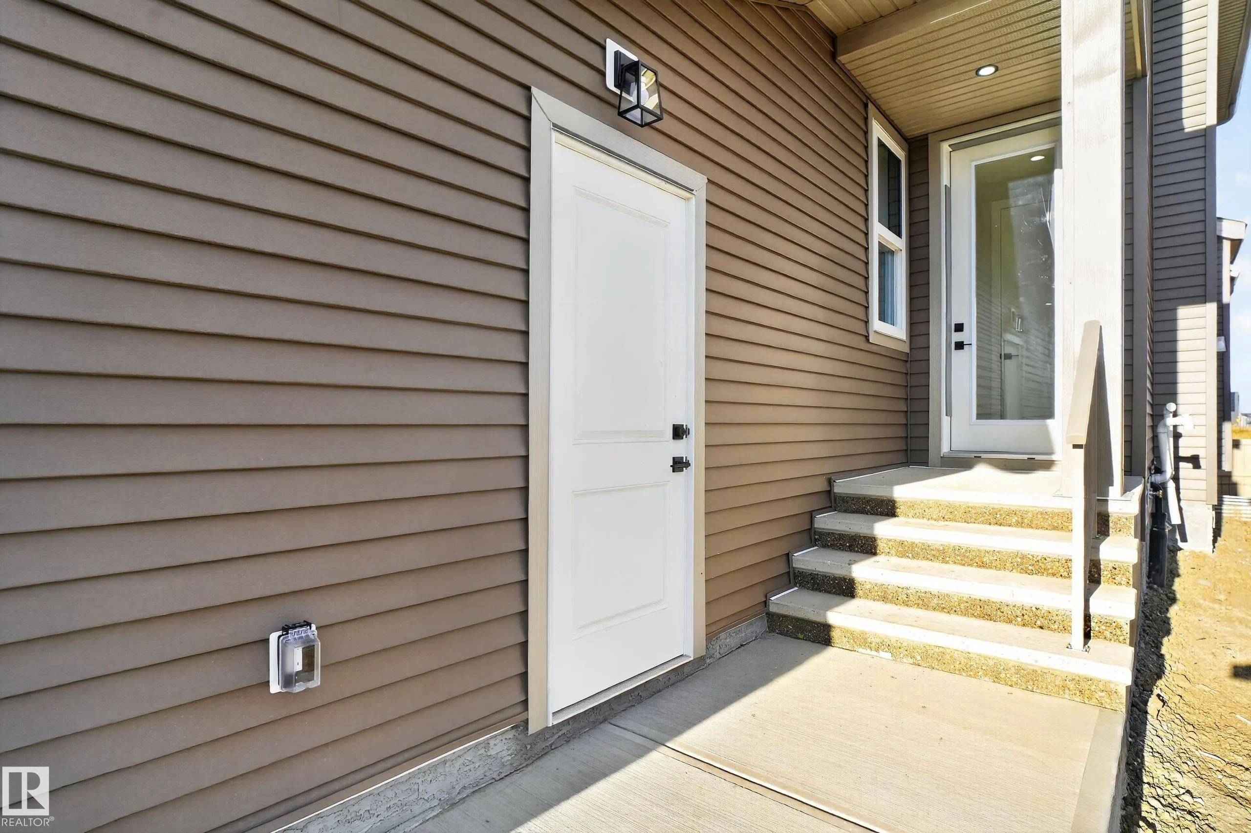 4274 Charles Close