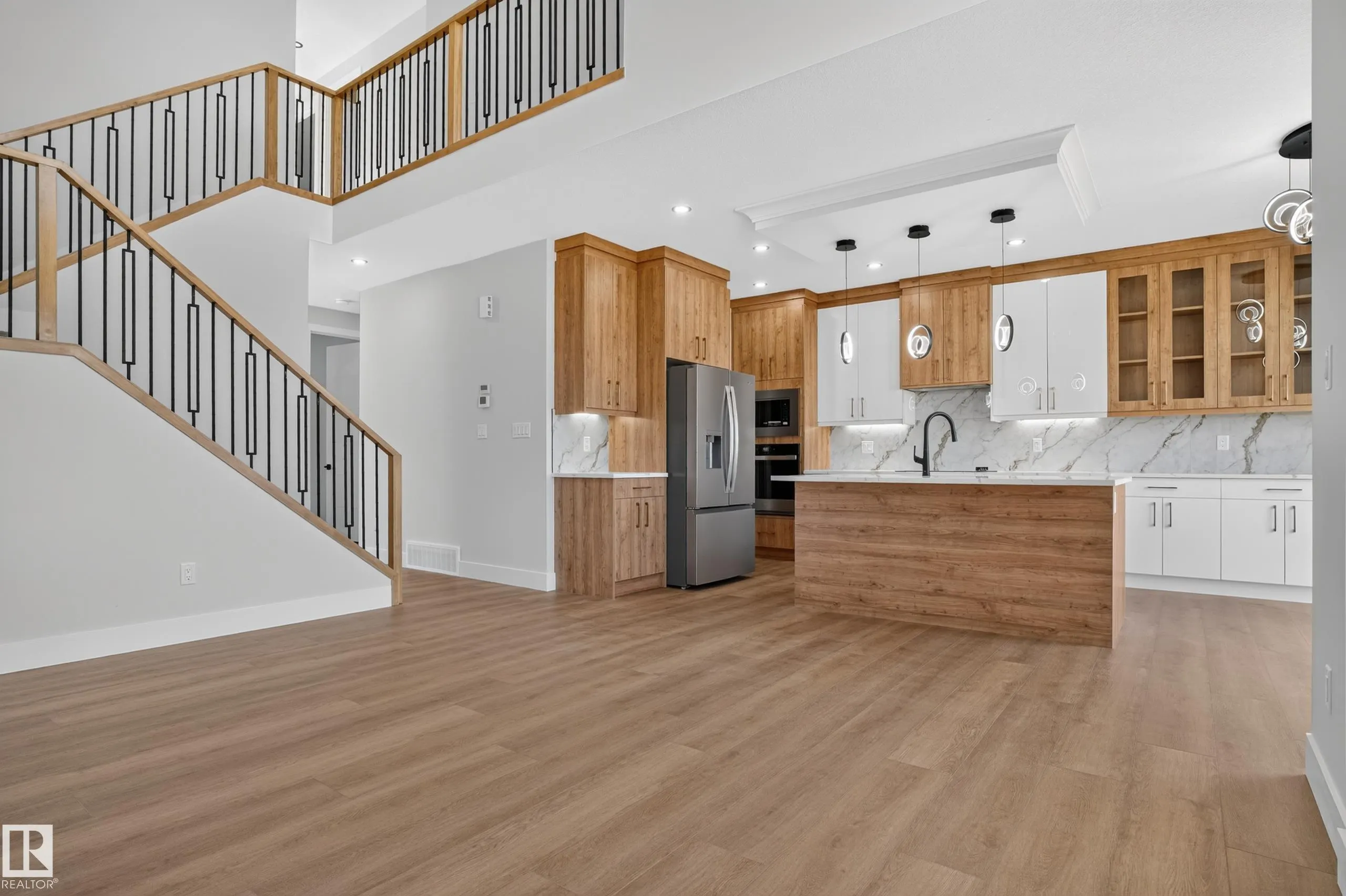 4274 Charles Close