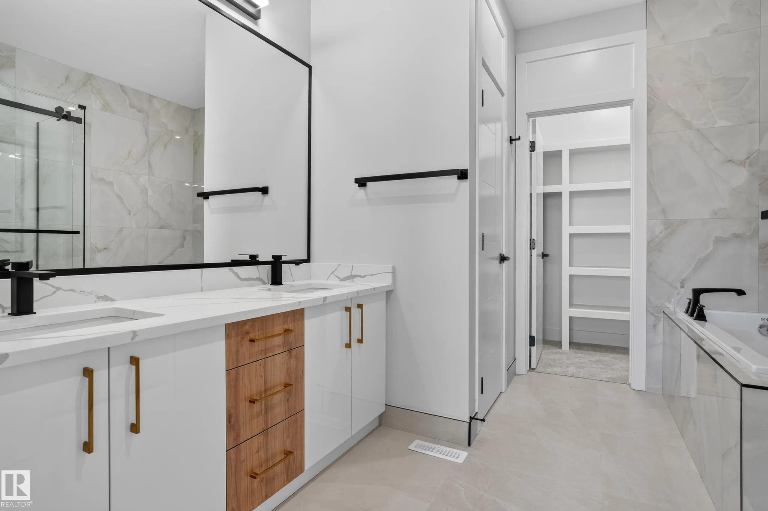 4274 Charles Close