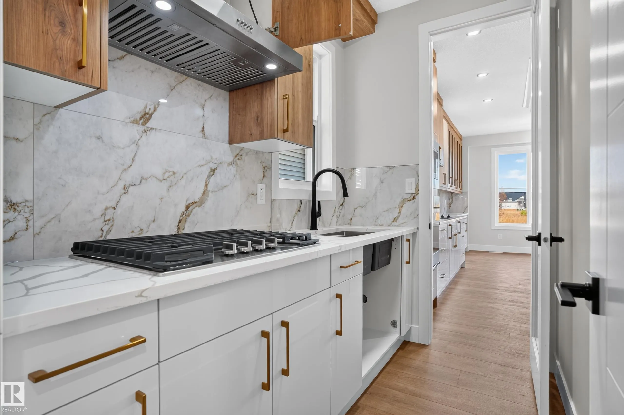 4274 Charles Close