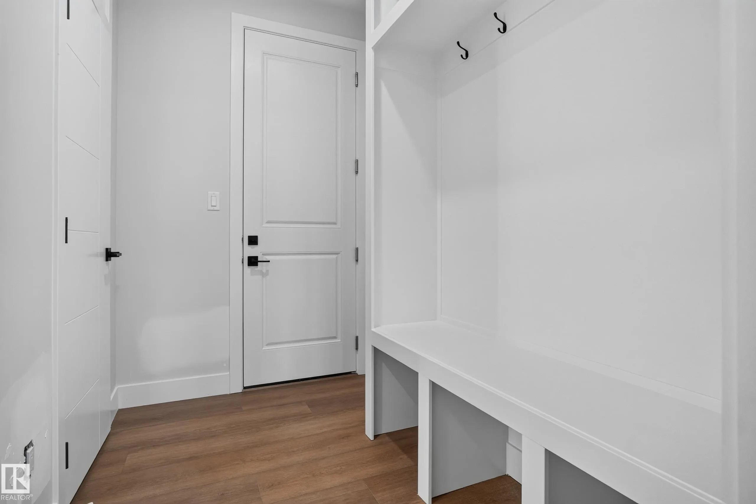 4274 Charles Close