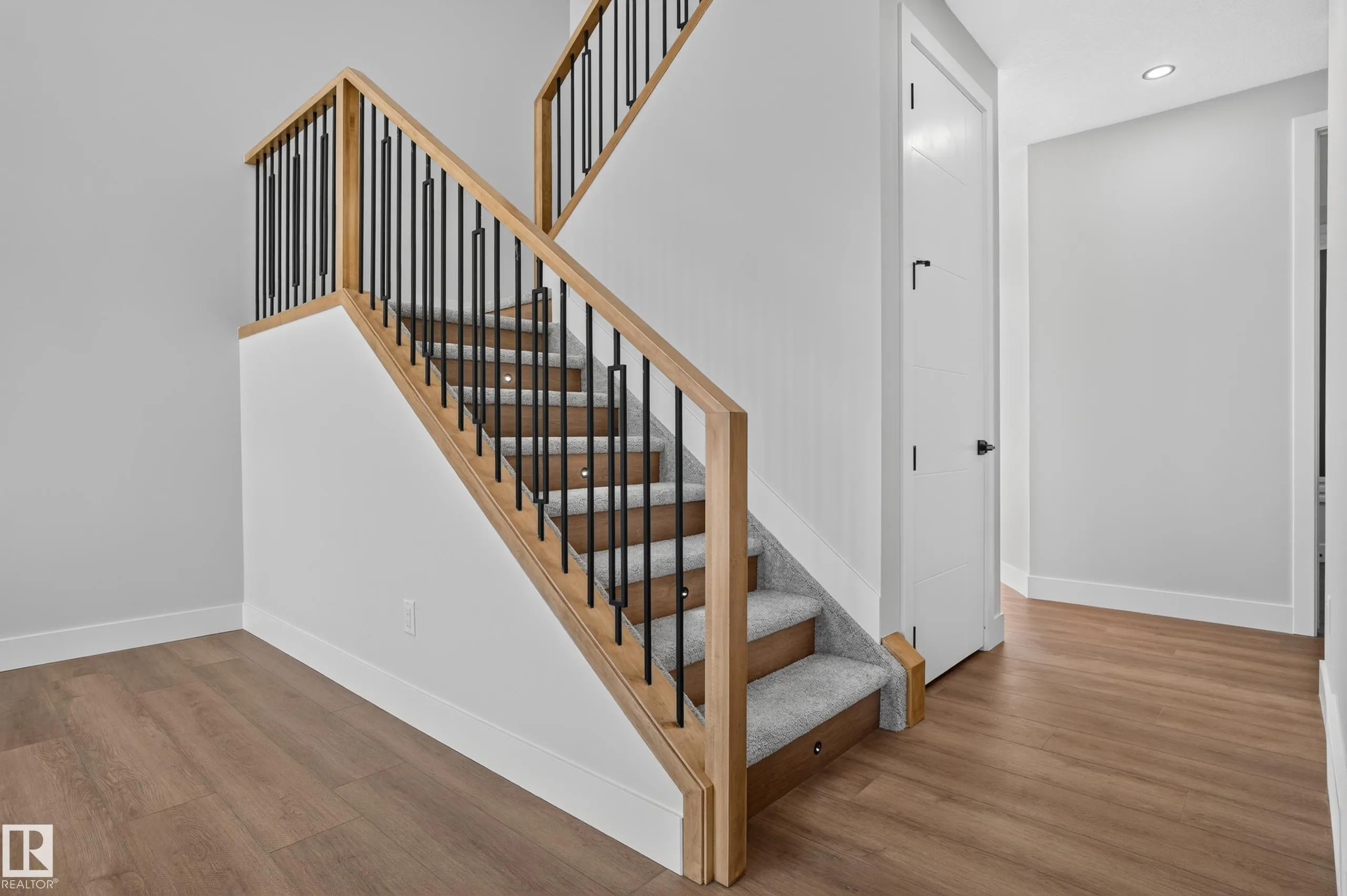 4274 Charles Close