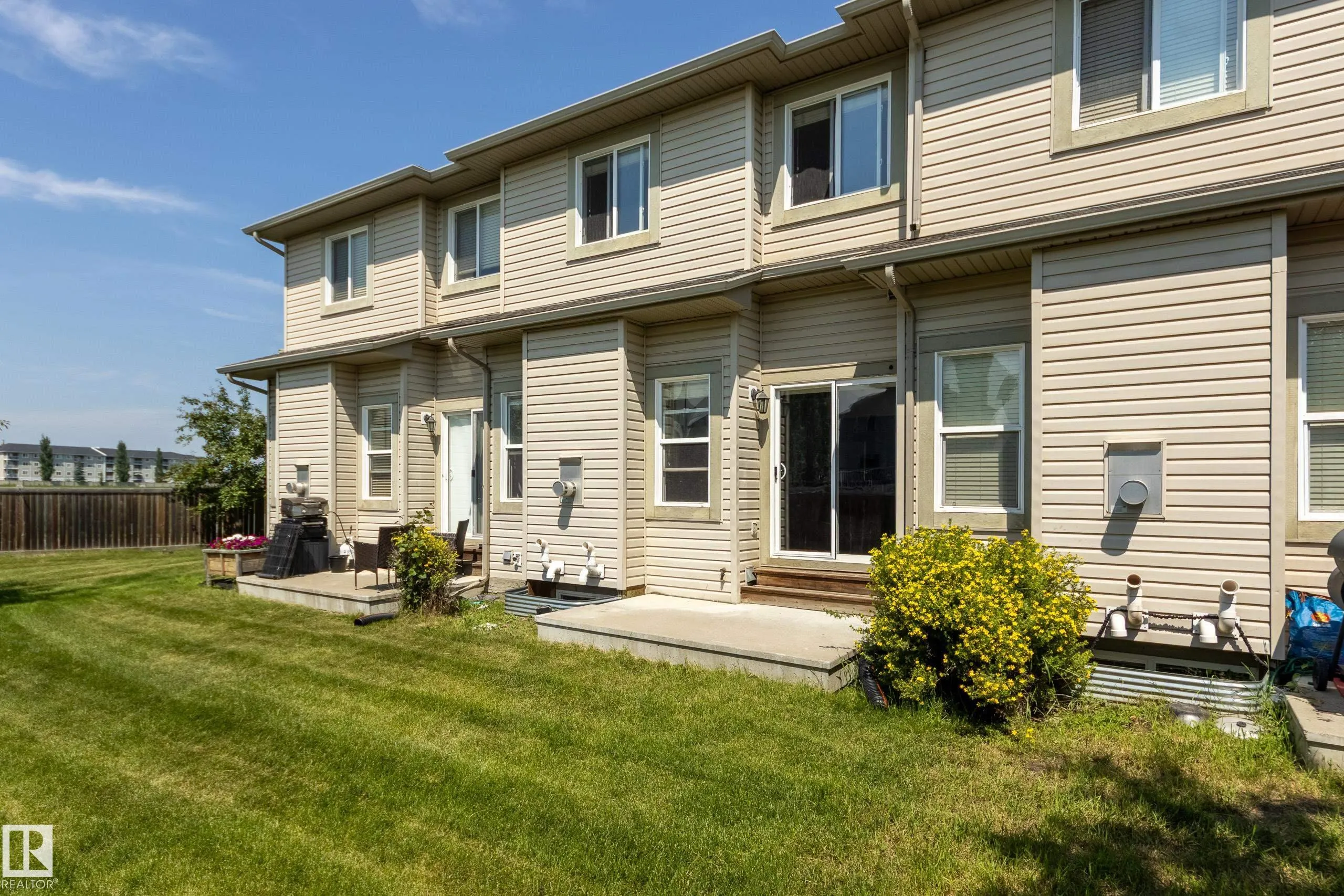 101 SANDSTONE Estates