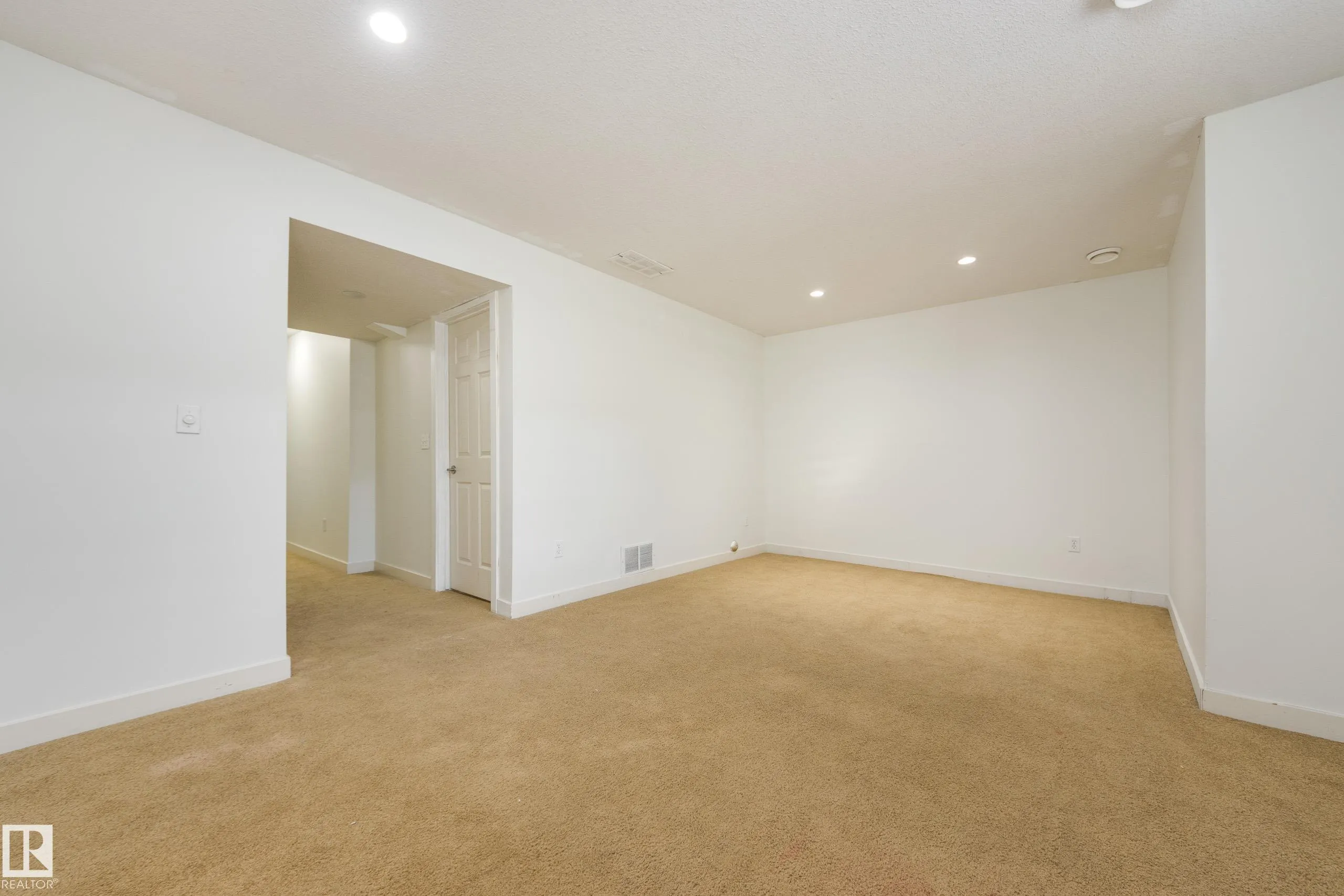 101 SANDSTONE Estates