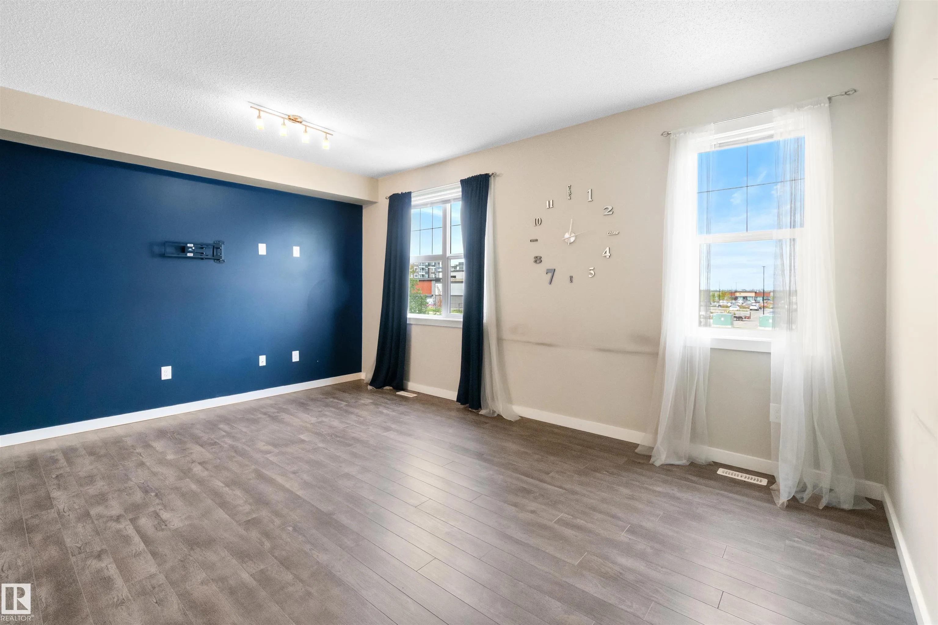 2803 JAMES MOWATT Trail