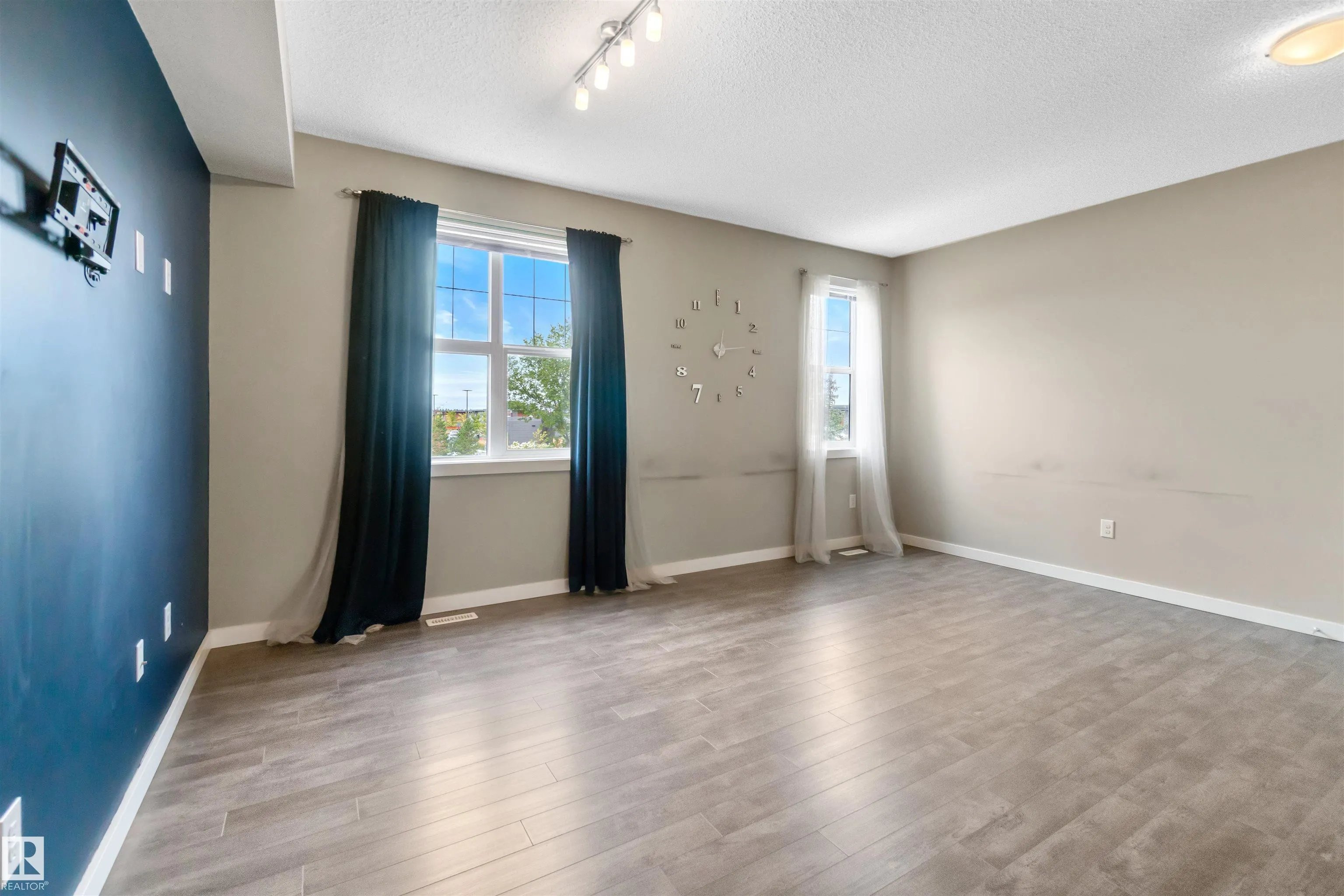 2803 JAMES MOWATT Trail
