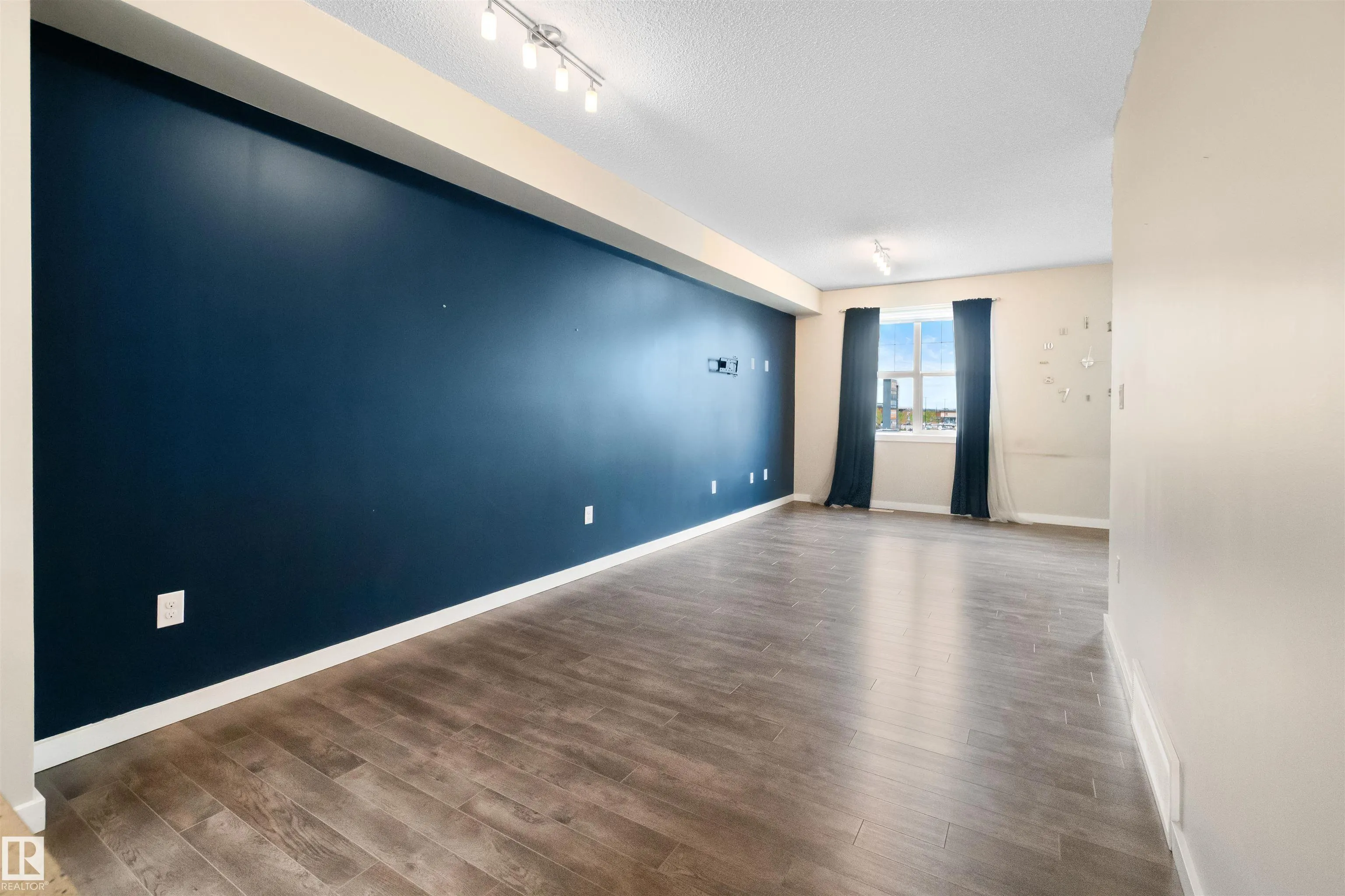 2803 JAMES MOWATT Trail