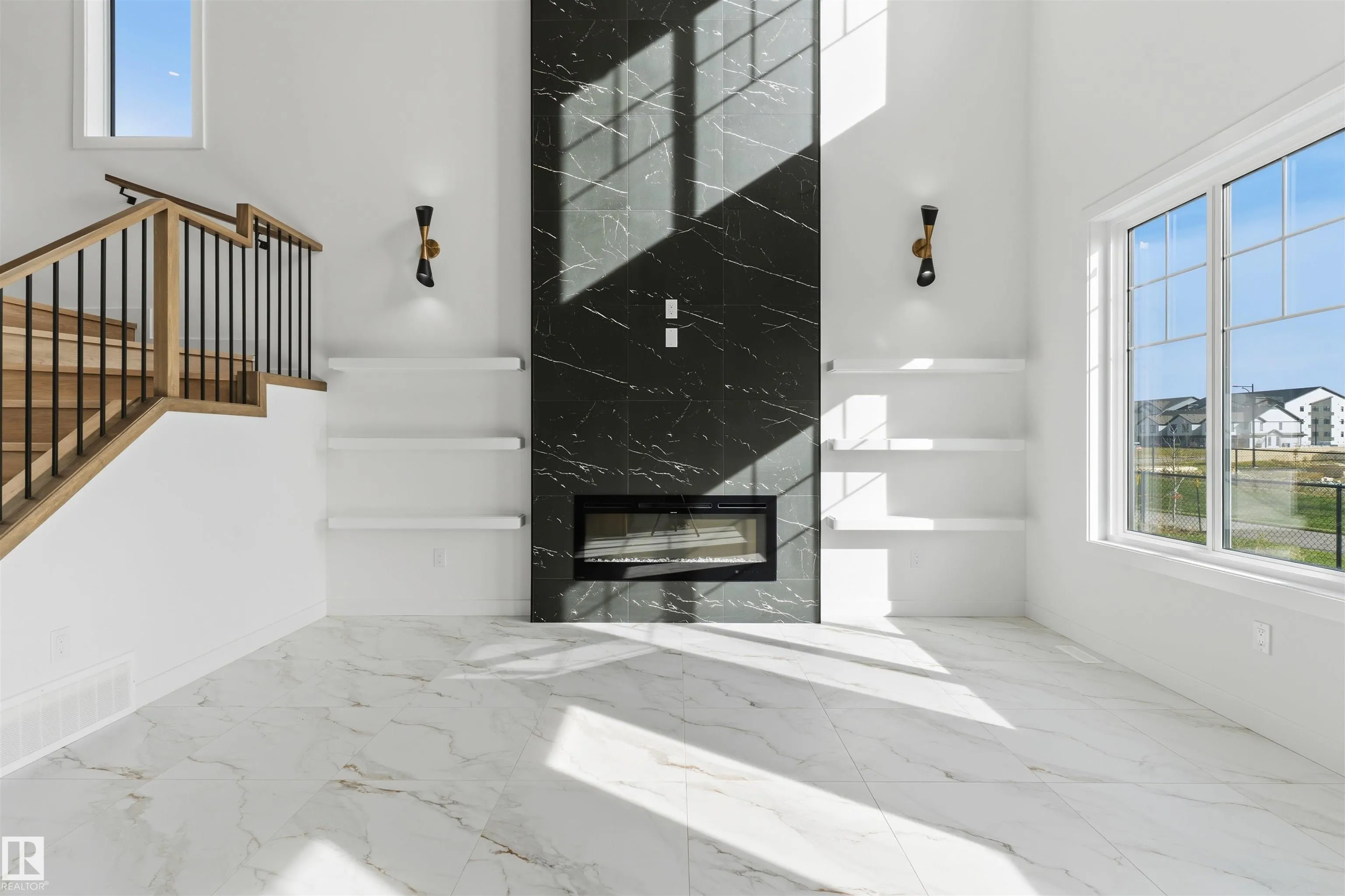 4282 Charles Close