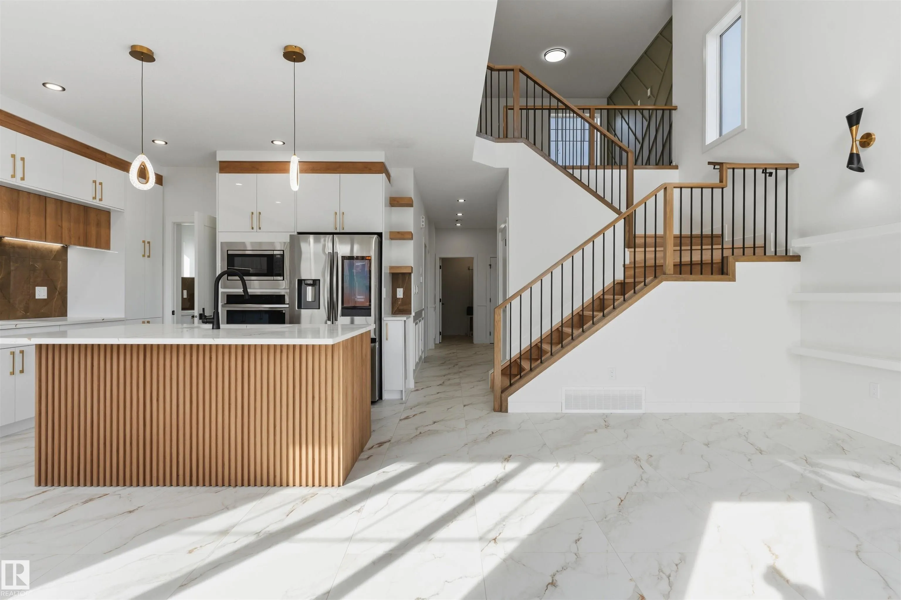 4282 Charles Close