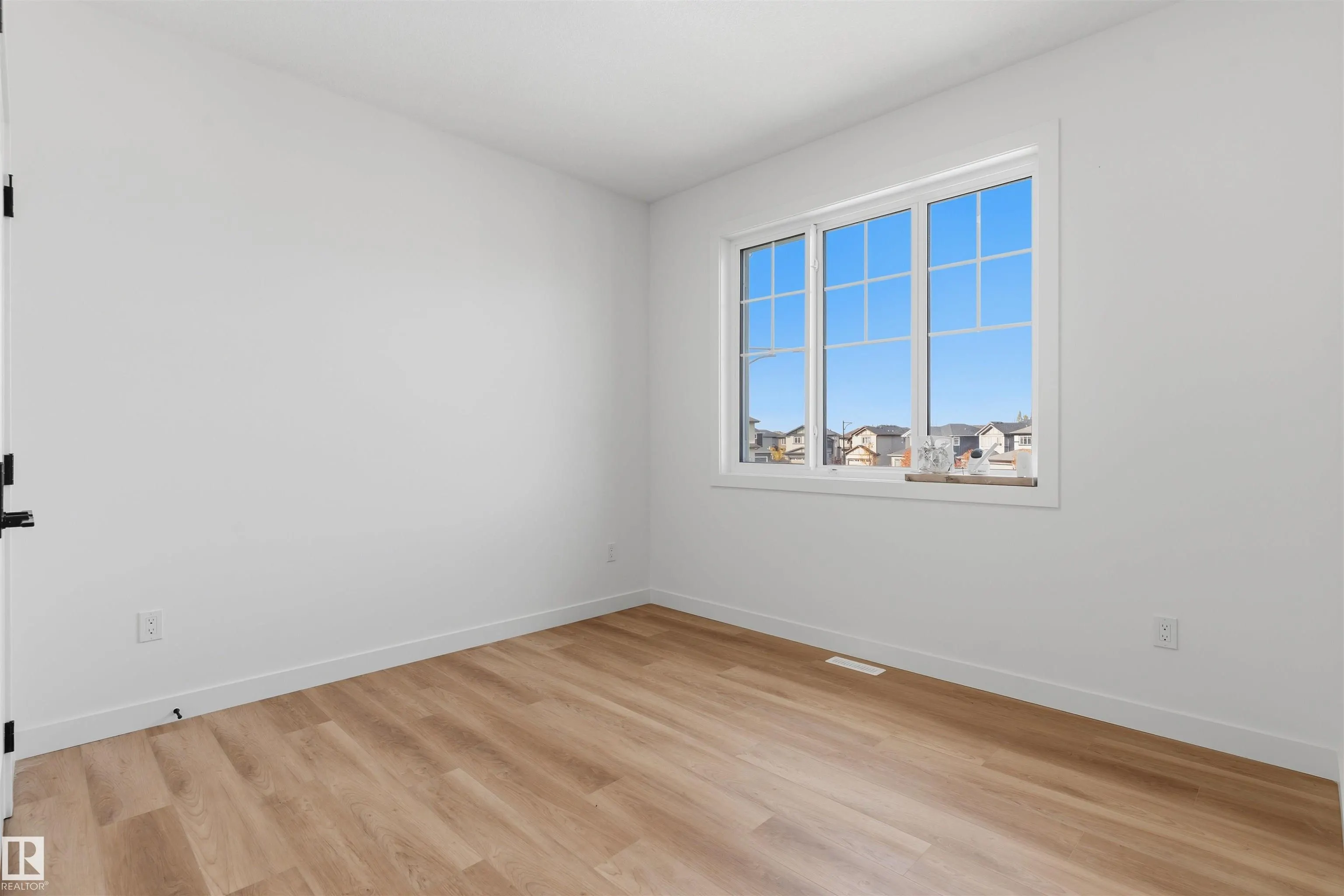 4282 Charles Close