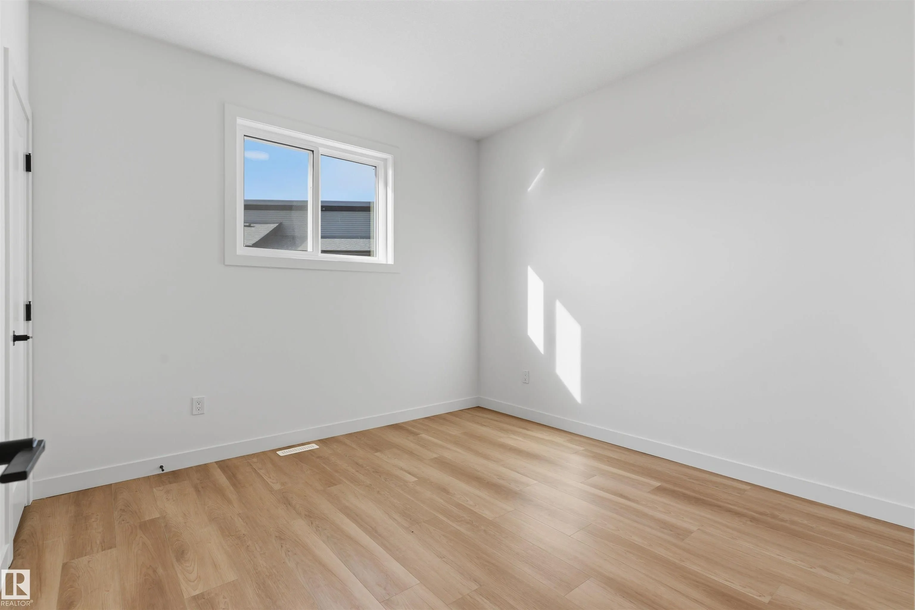 4282 Charles Close