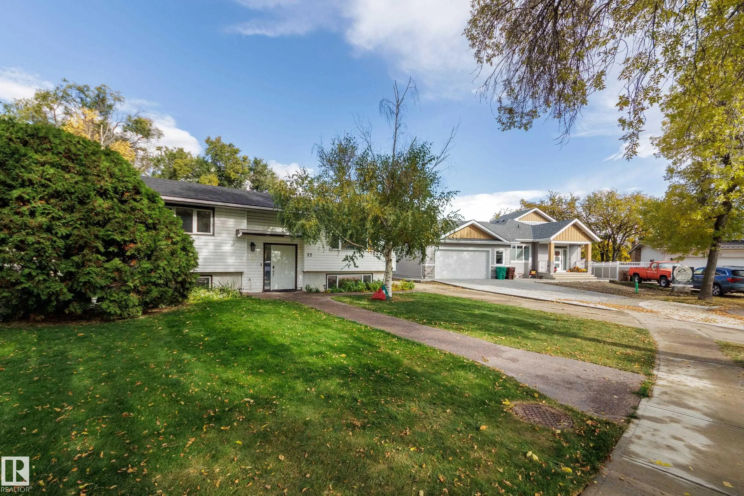 22 FALCON Crescent