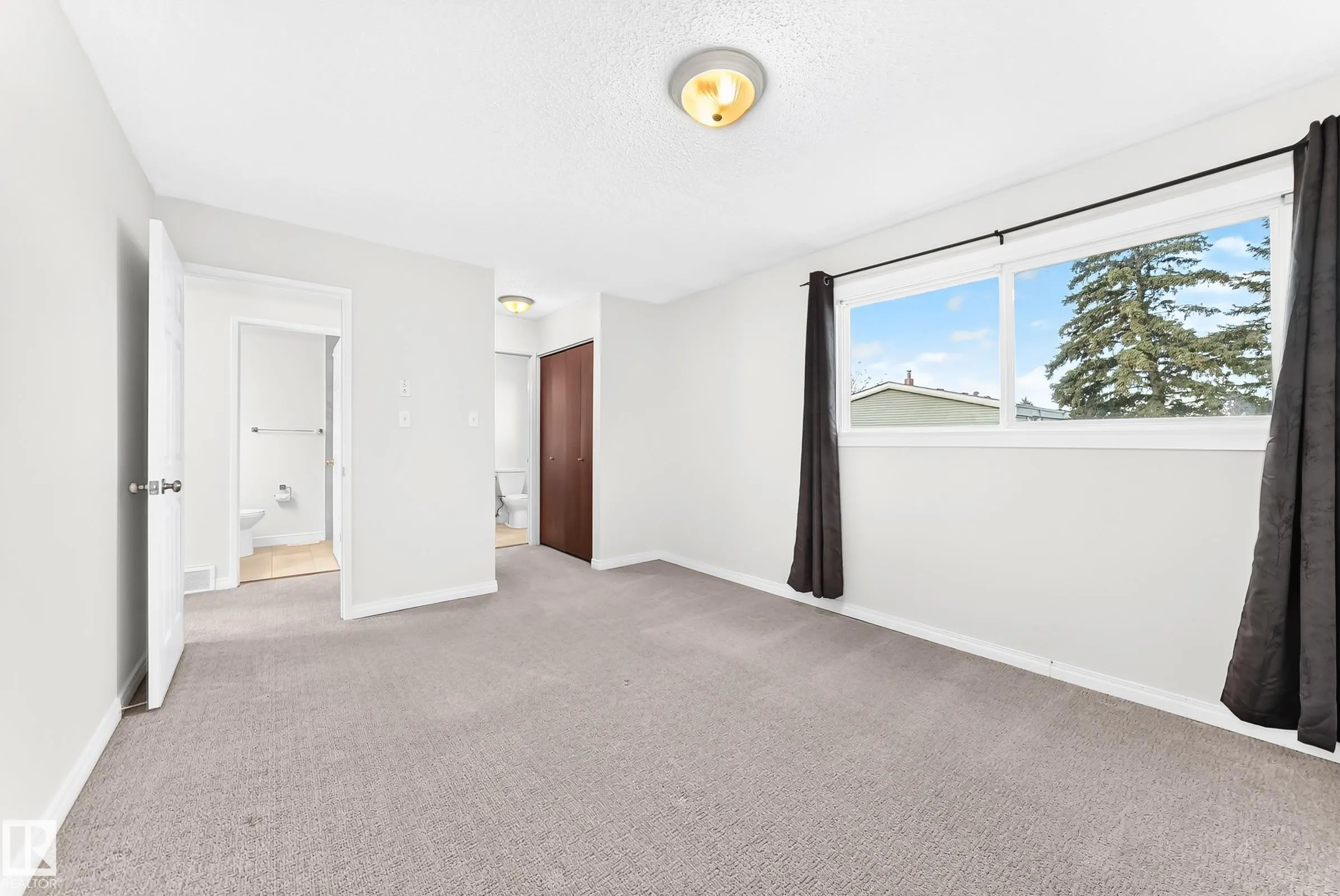 246 Grandin Village
