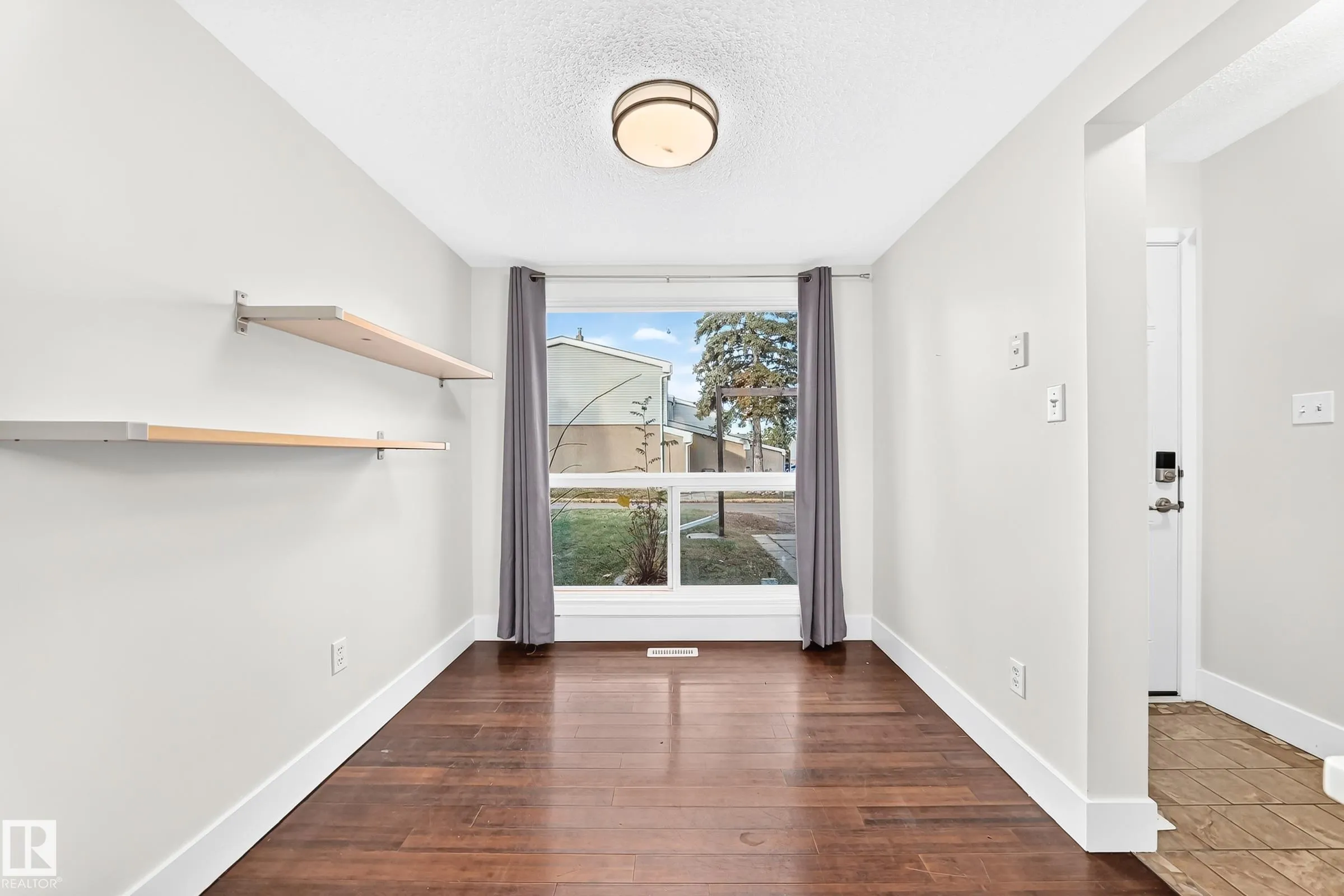 246 Grandin Village