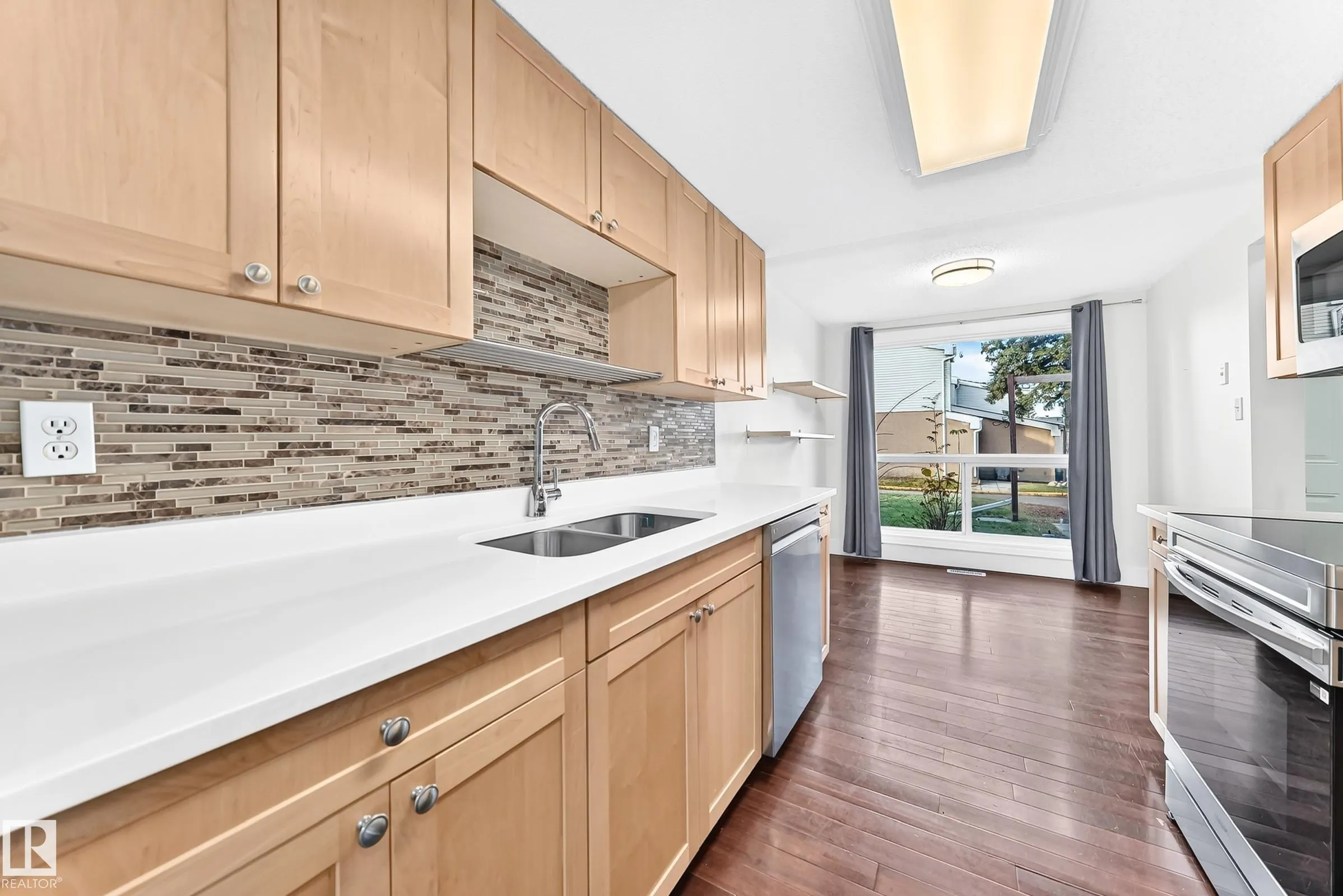 246 Grandin Village