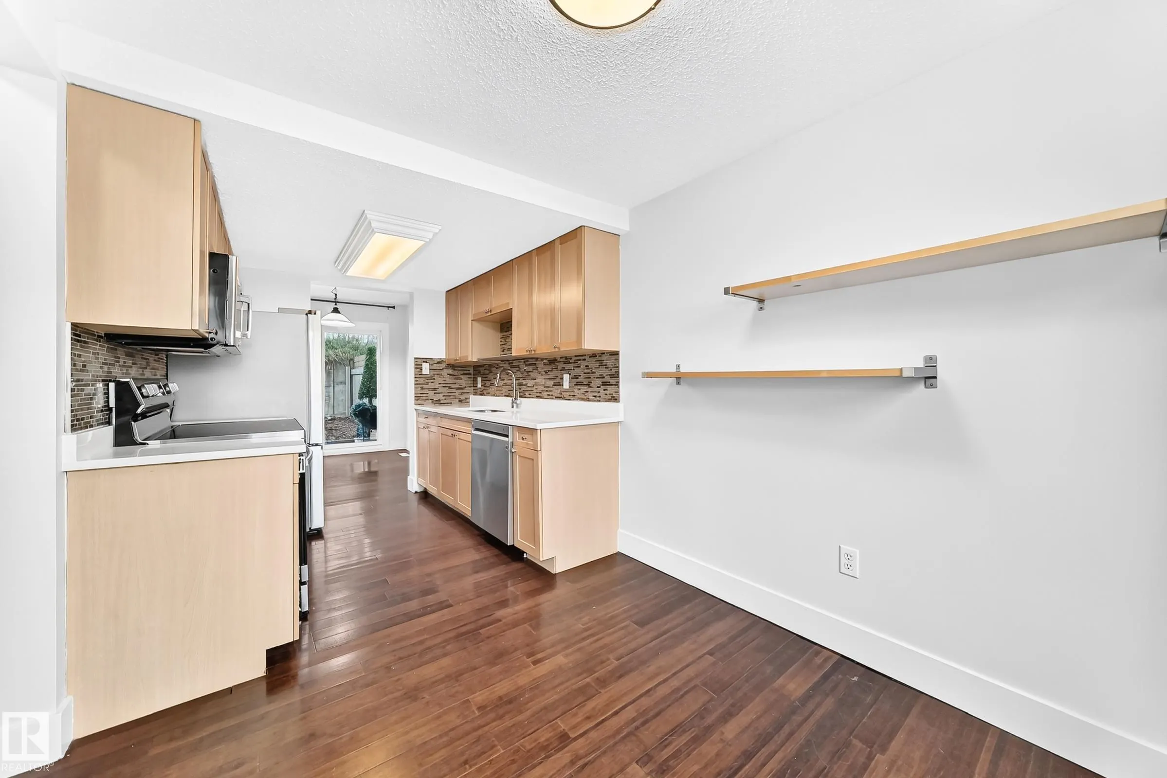 246 Grandin Village