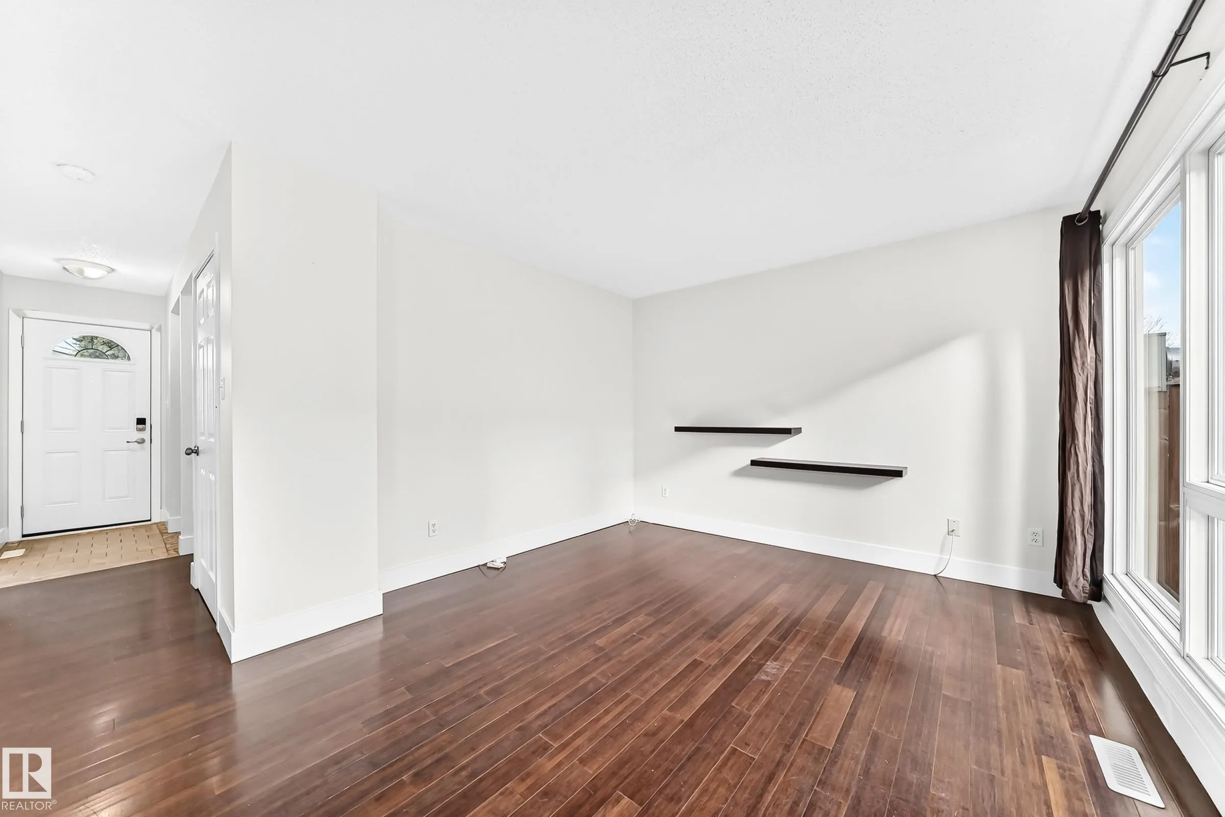 246 Grandin Village