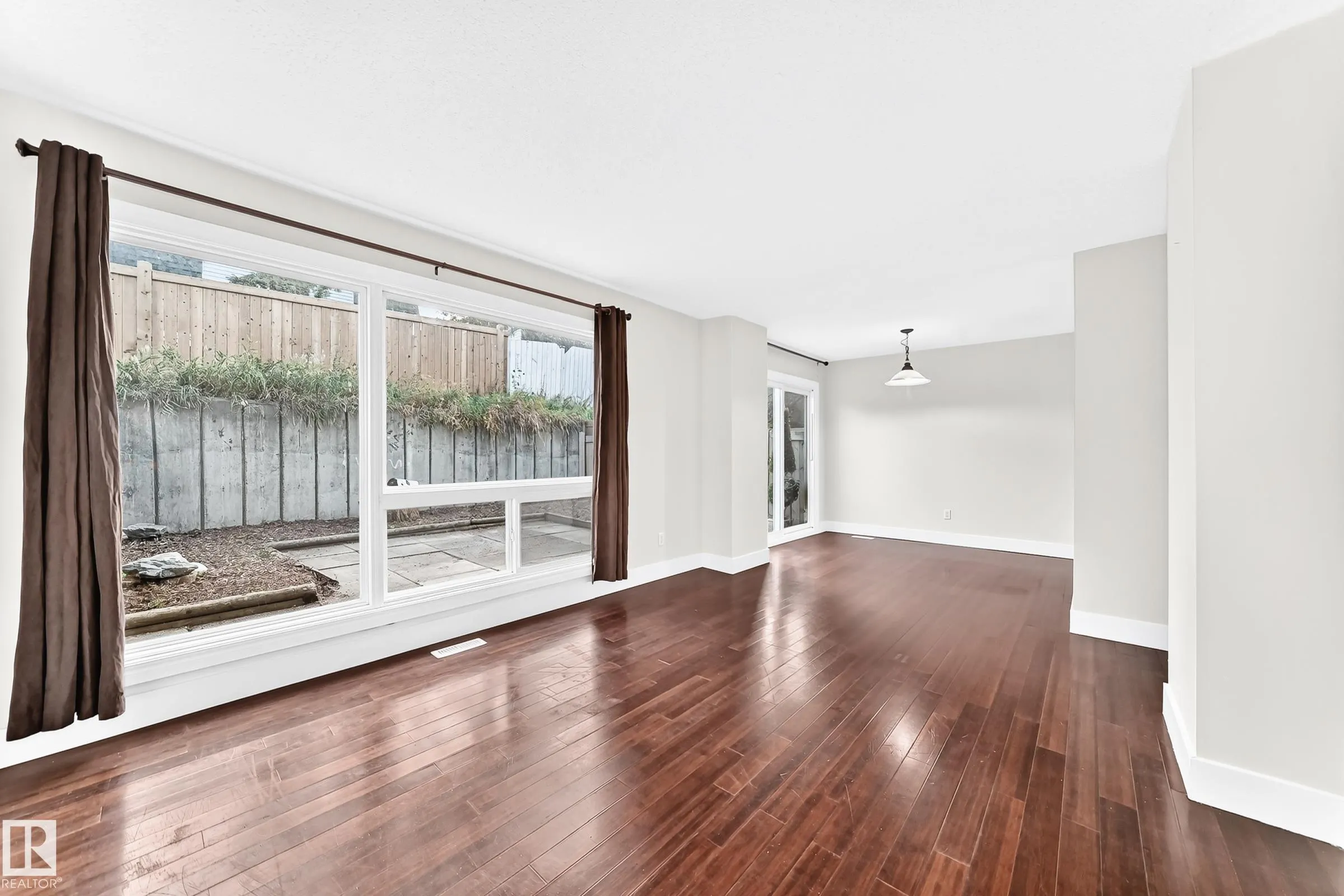 246 Grandin Village
