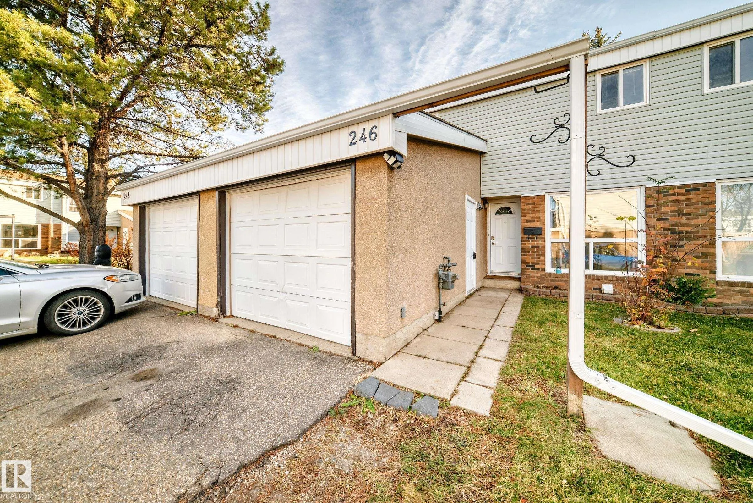 246 Grandin Village