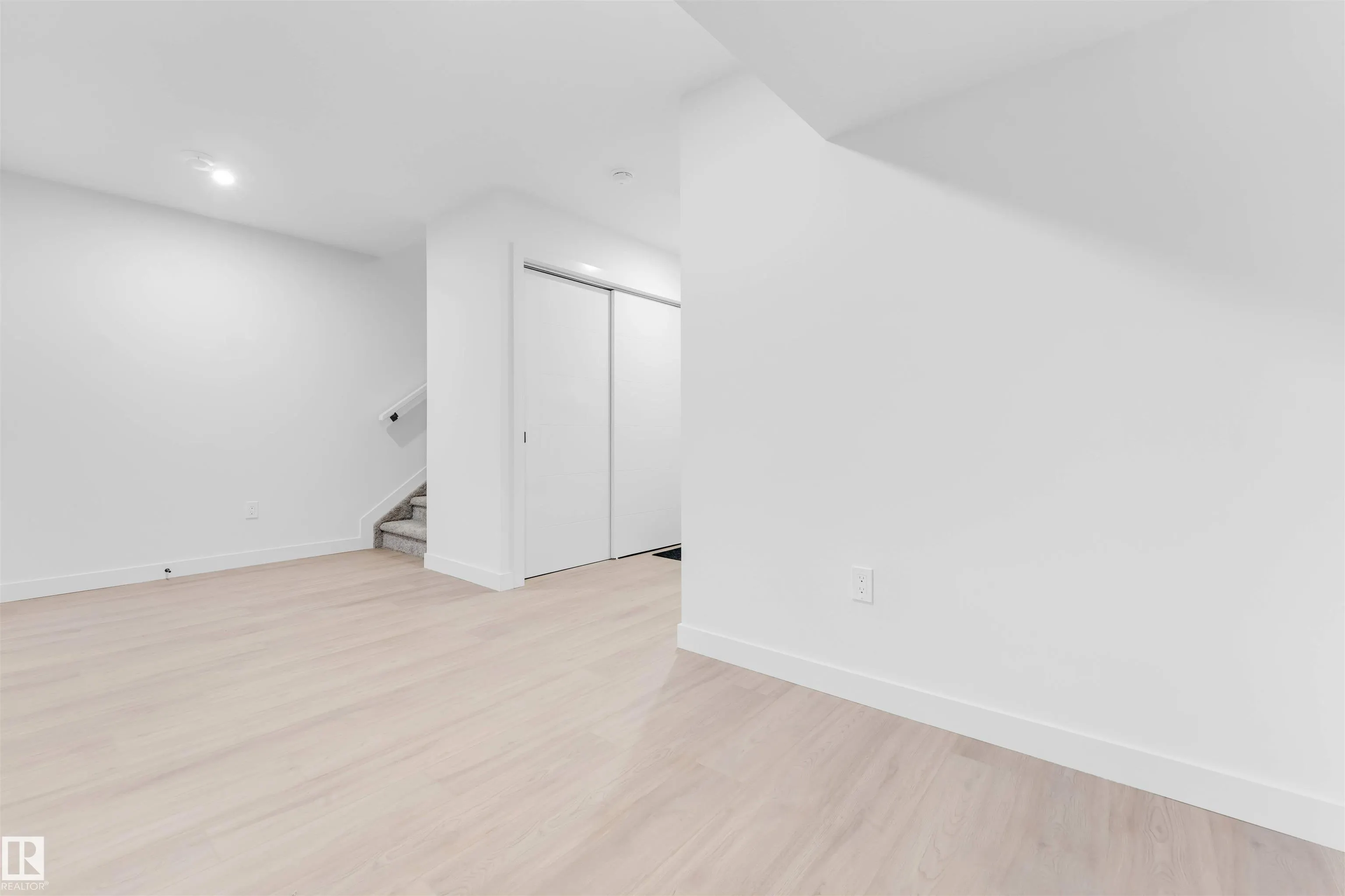 18110 28 Avenue