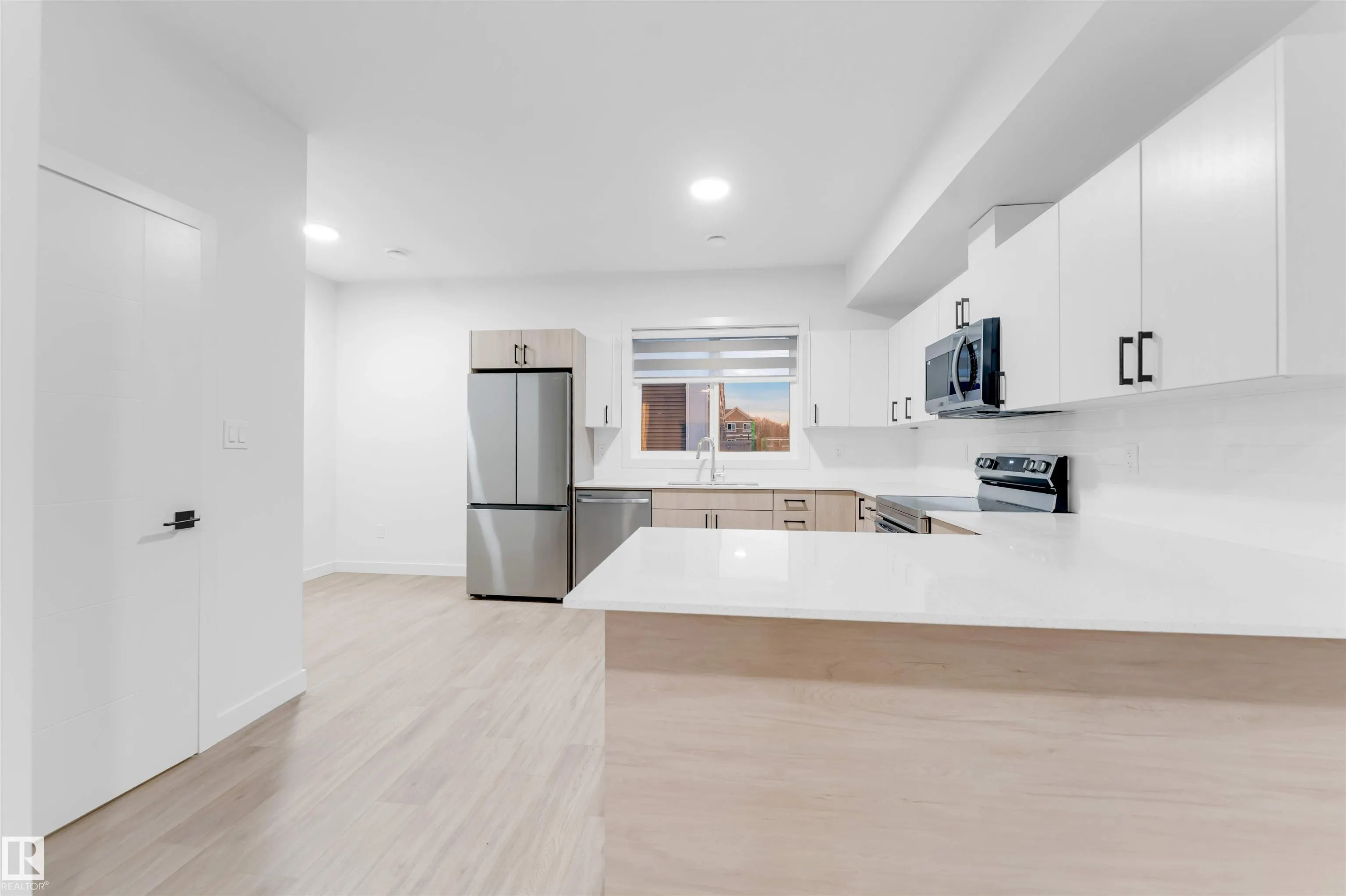 18110 28 Avenue