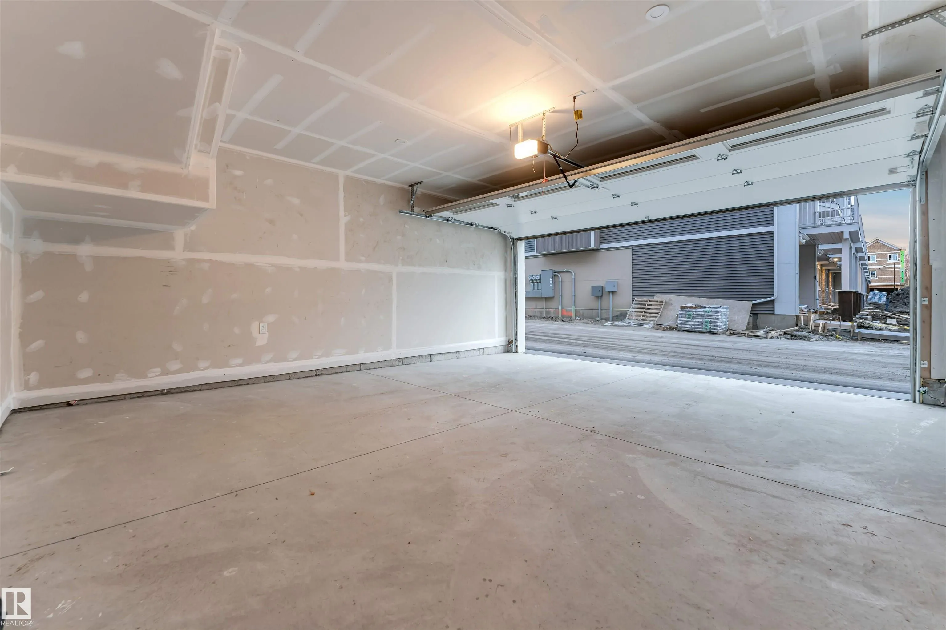 18110 28 Avenue