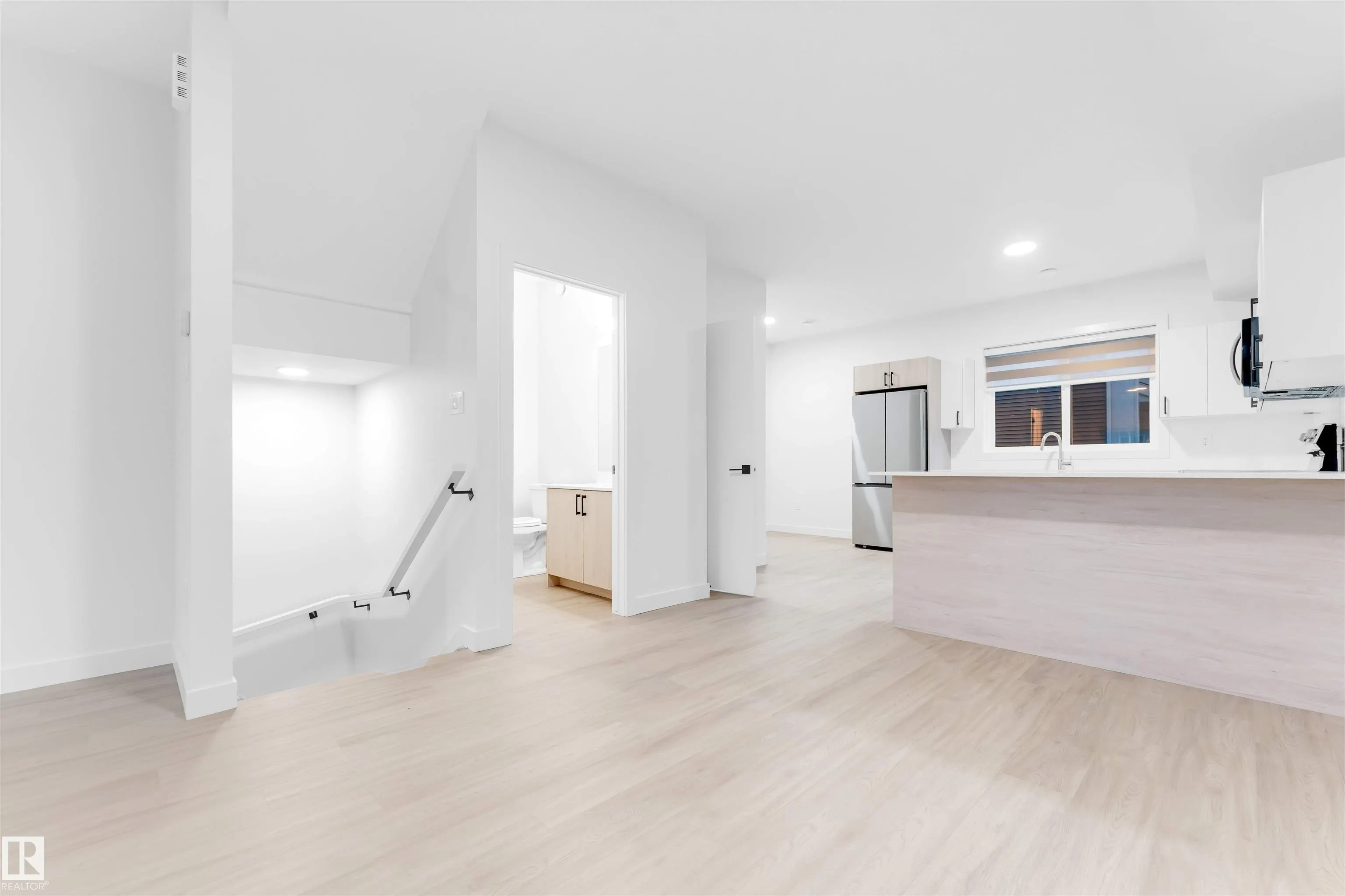 18110 28 Avenue
