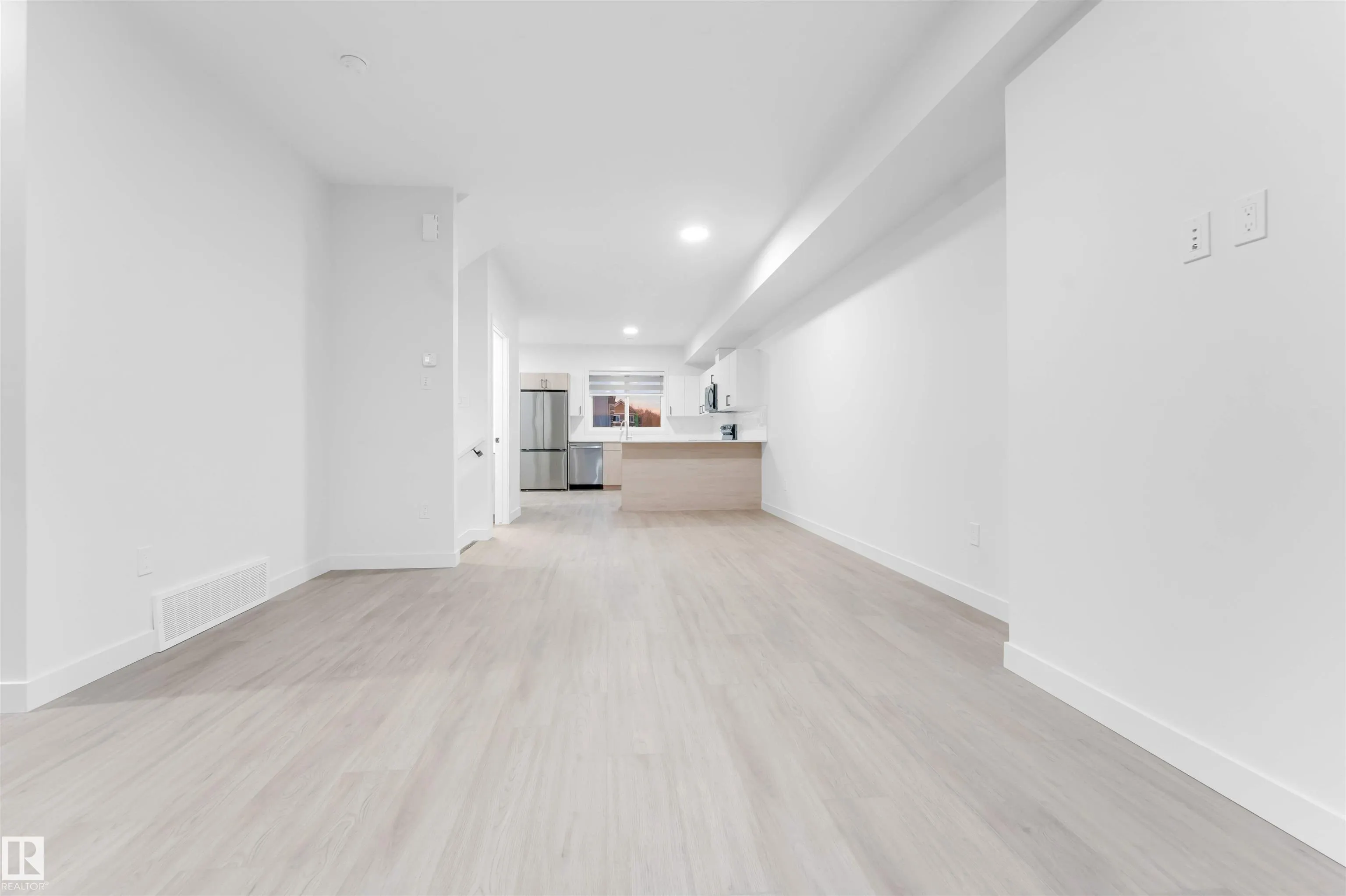18110 28 Avenue