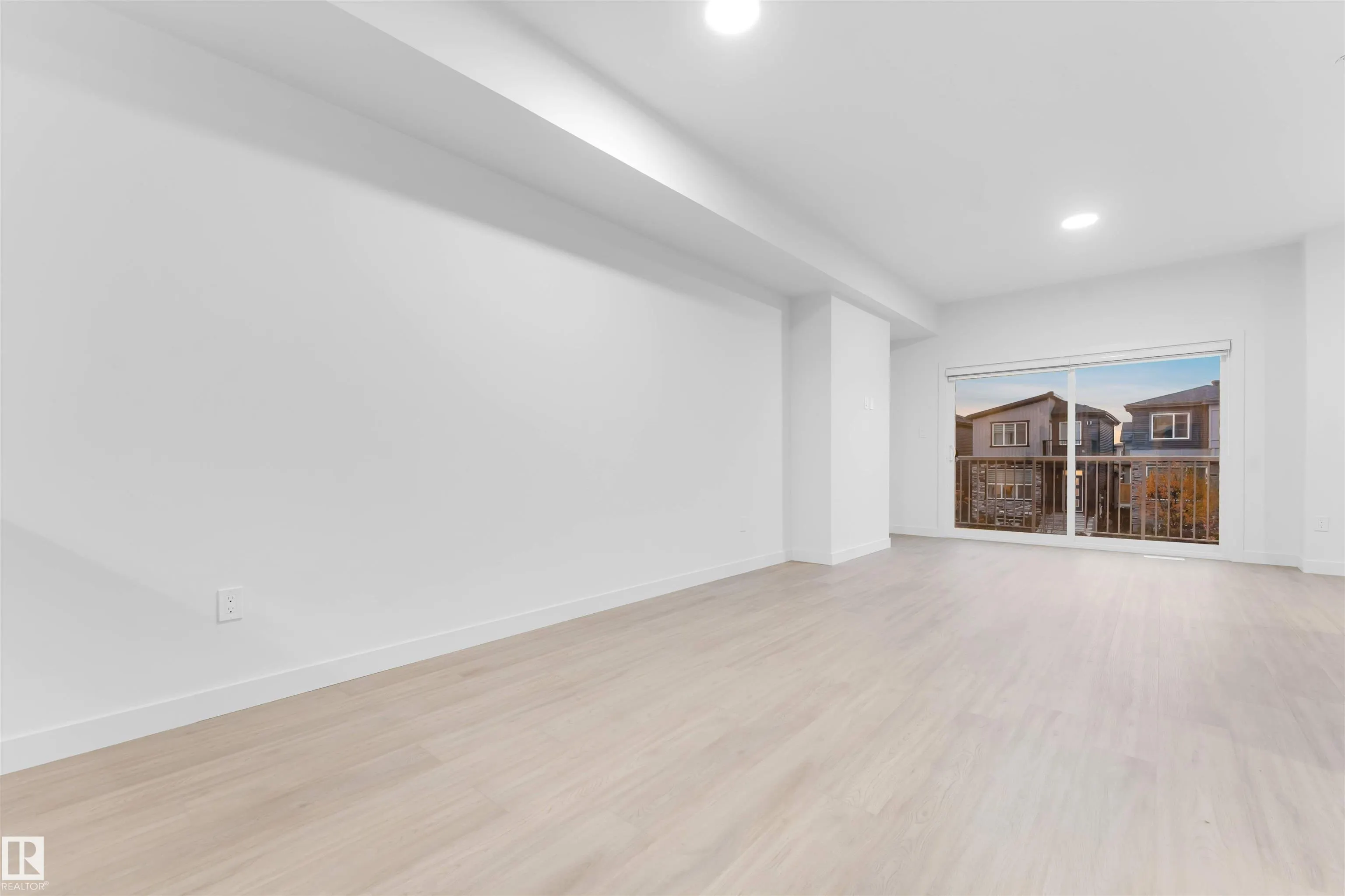 18110 28 Avenue