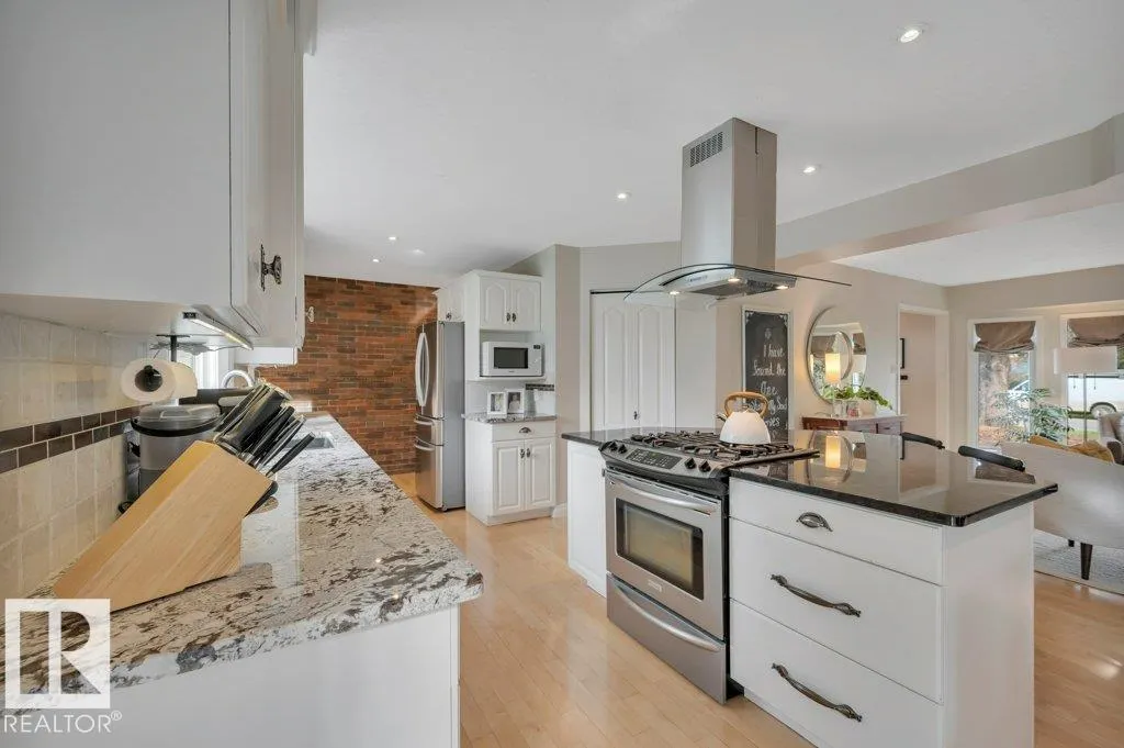 34 LAFONDE Crescent