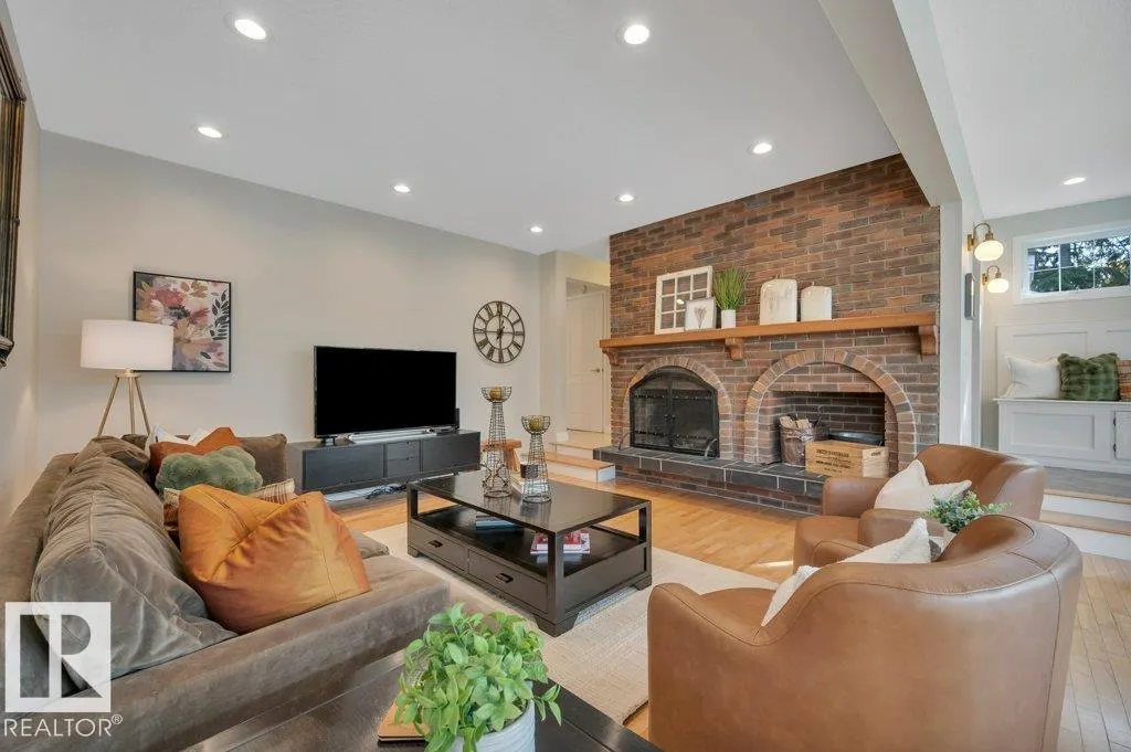 34 LAFONDE Crescent