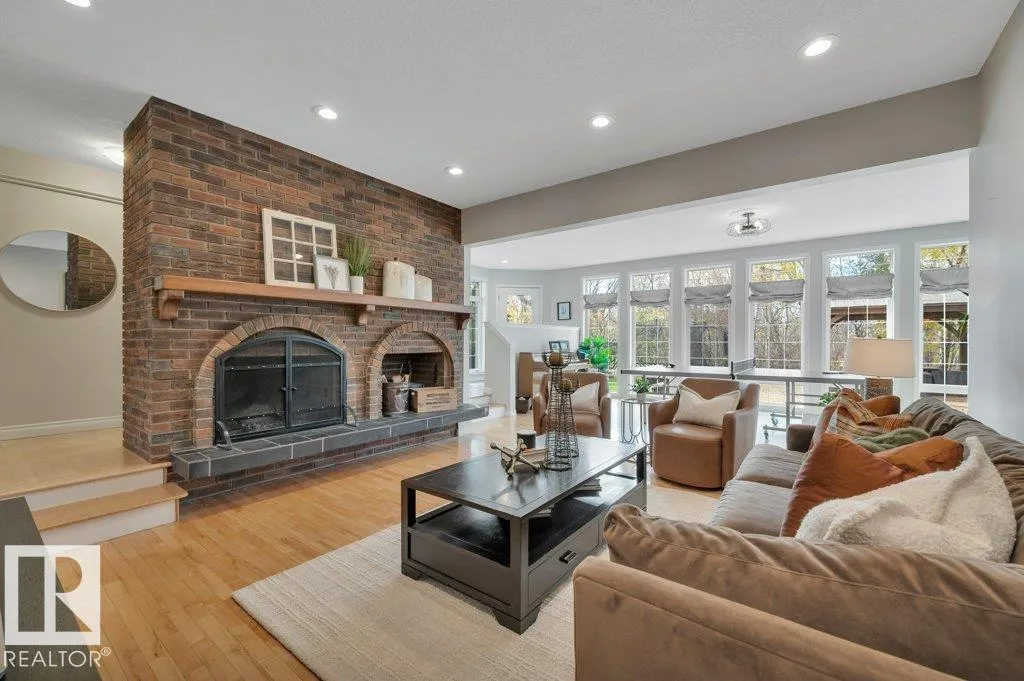 34 LAFONDE Crescent