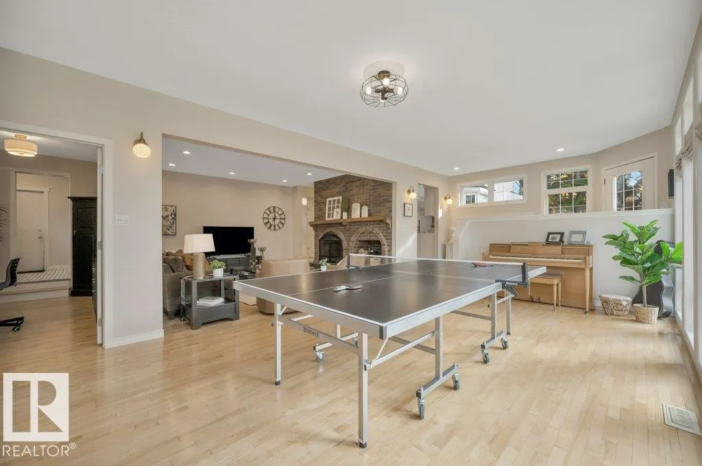 34 LAFONDE Crescent