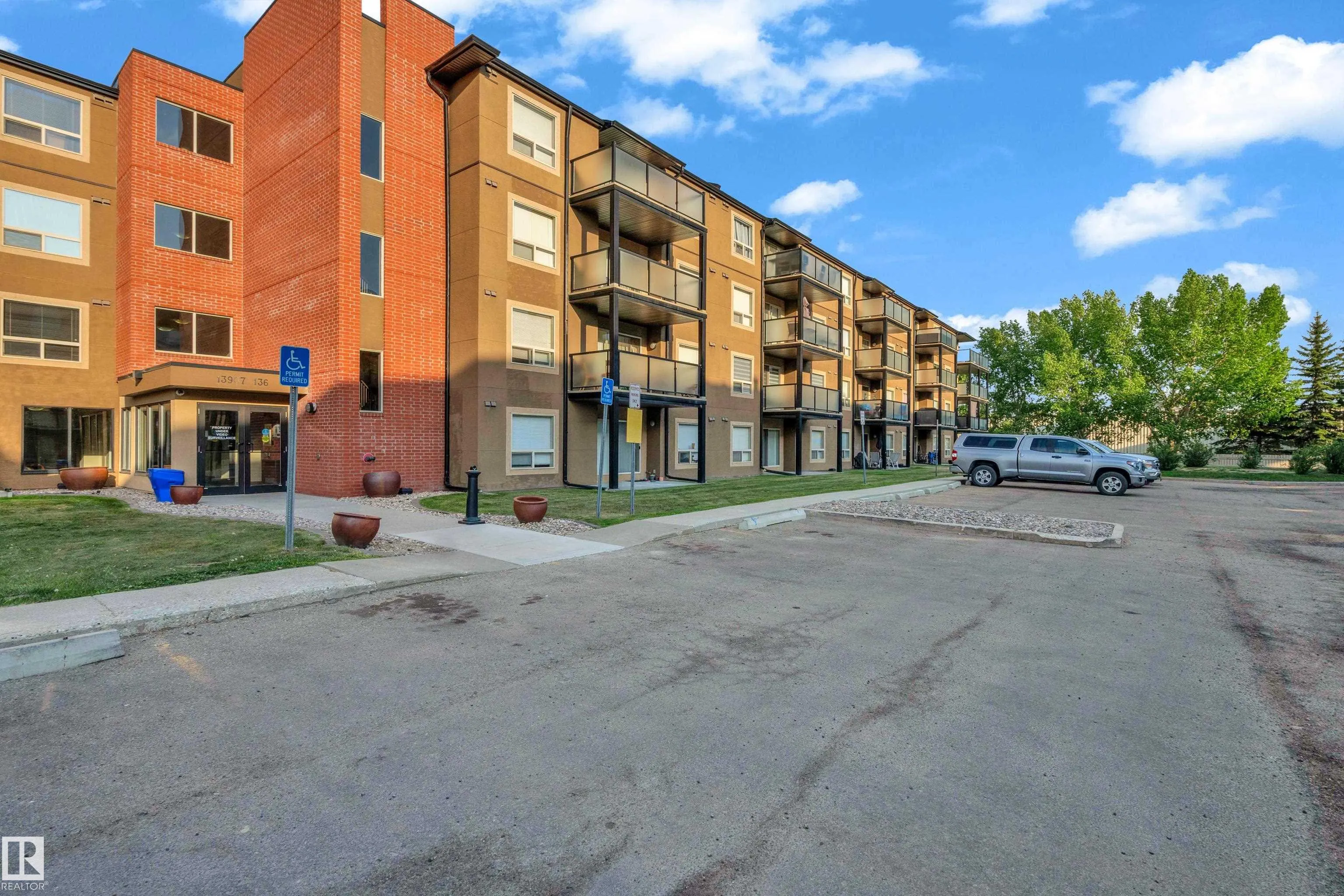 13907 136 Street