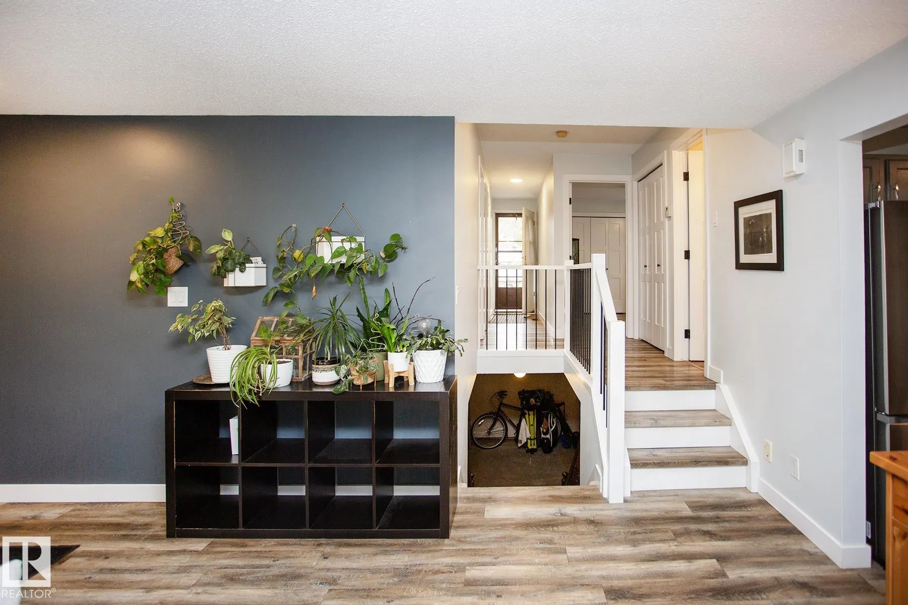 8 ASH Crescent