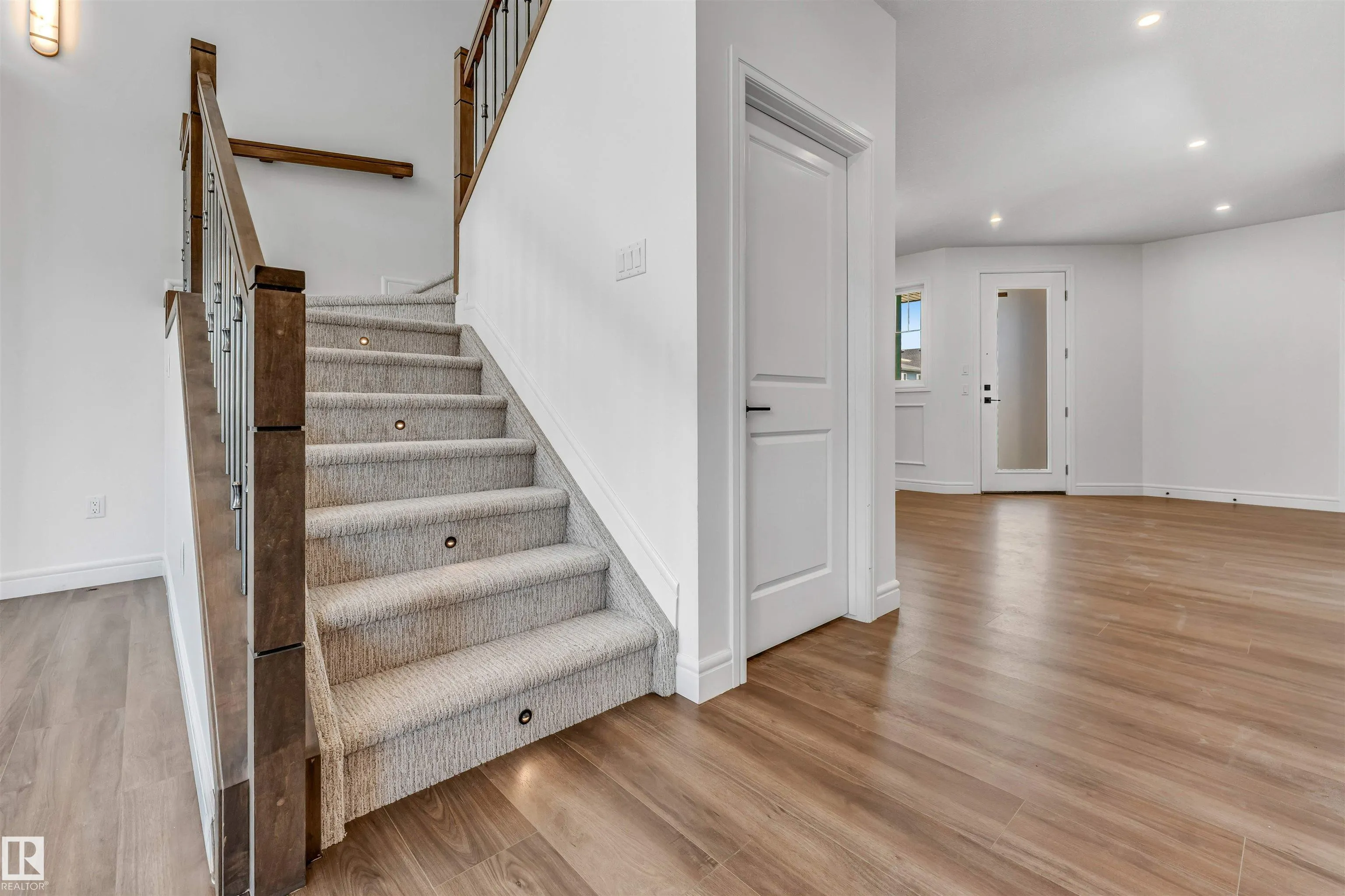 19420 25 Ave