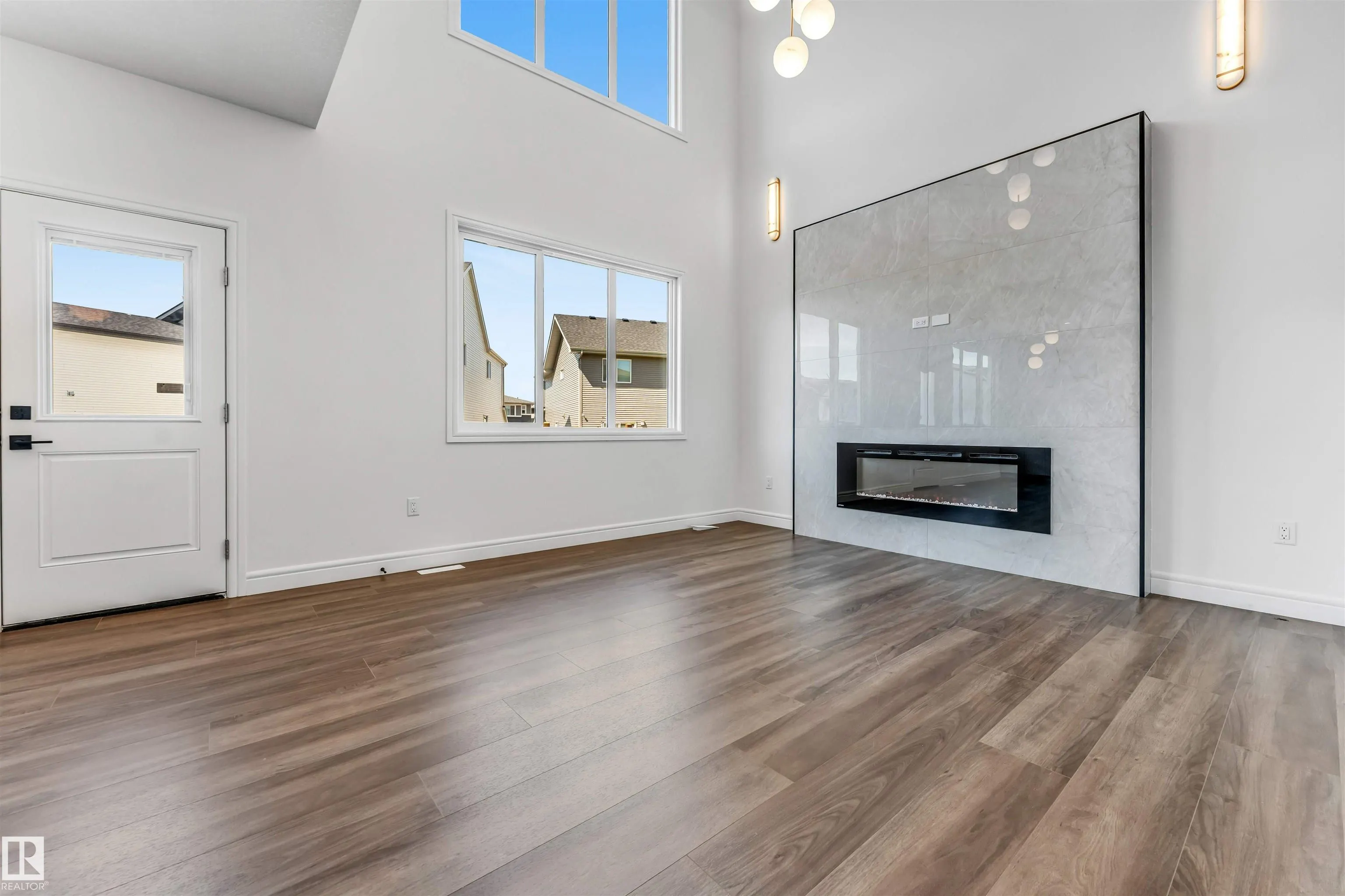 19420 25 Ave