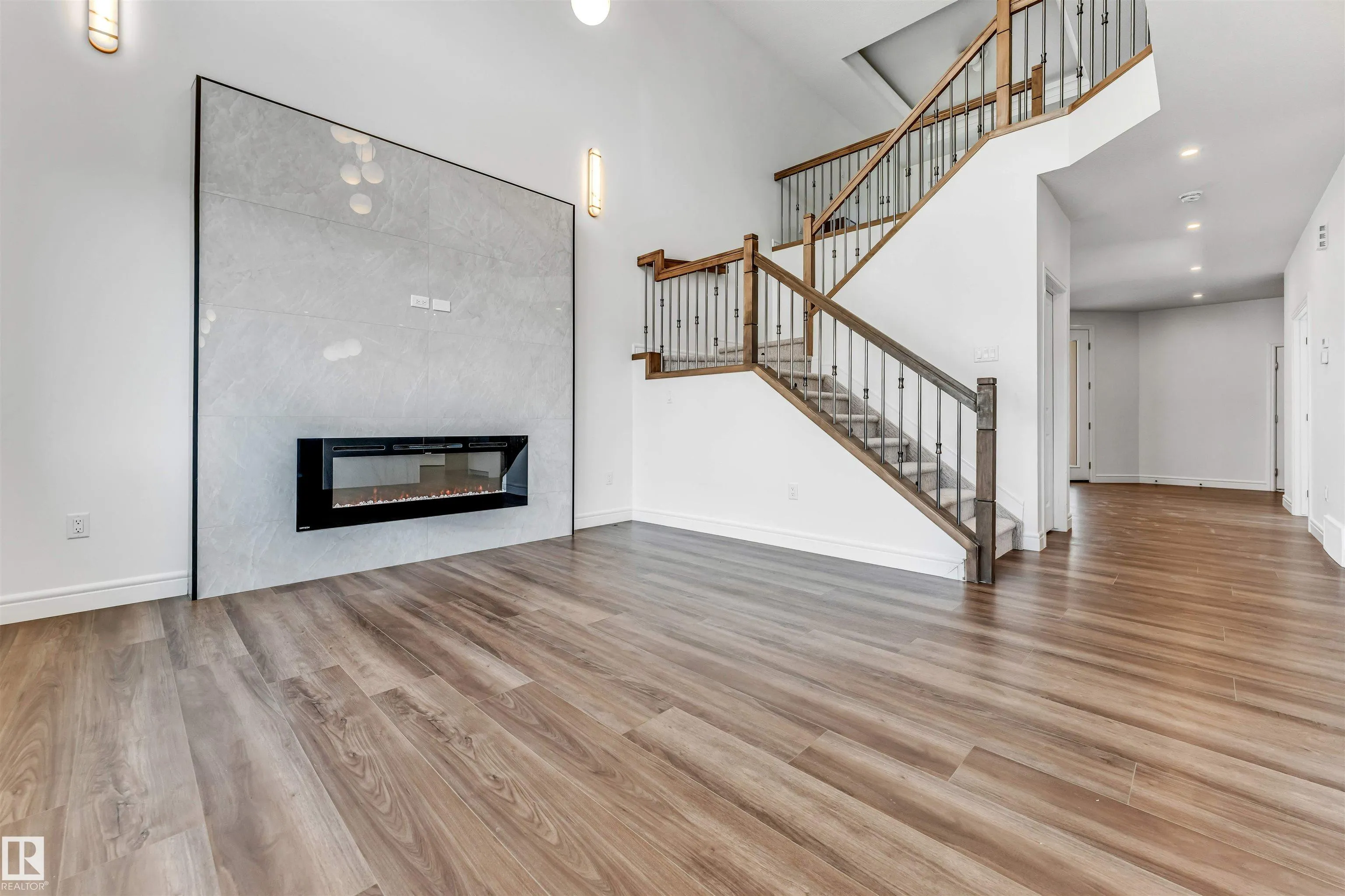 19420 25 Ave