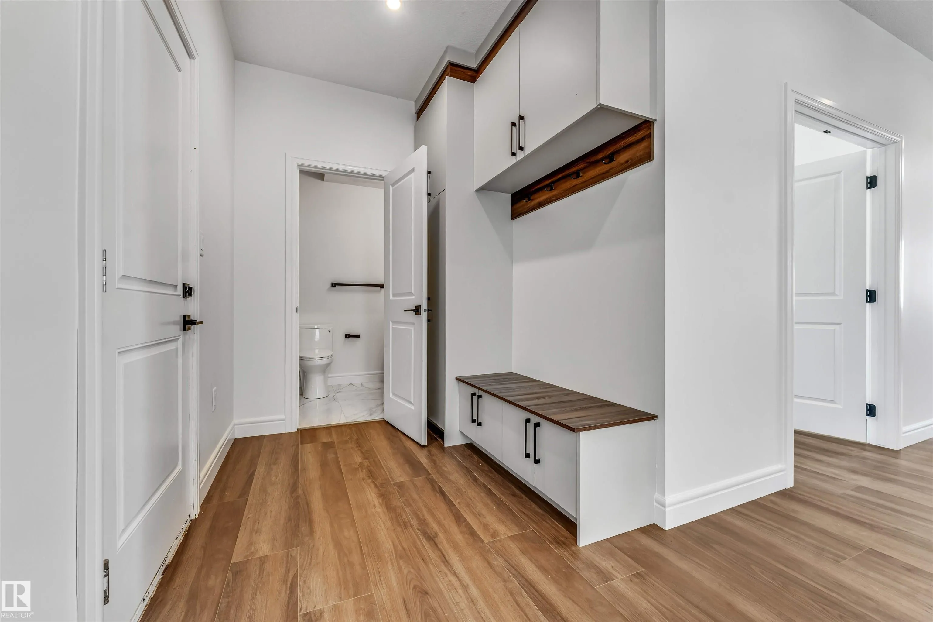 19420 25 Ave